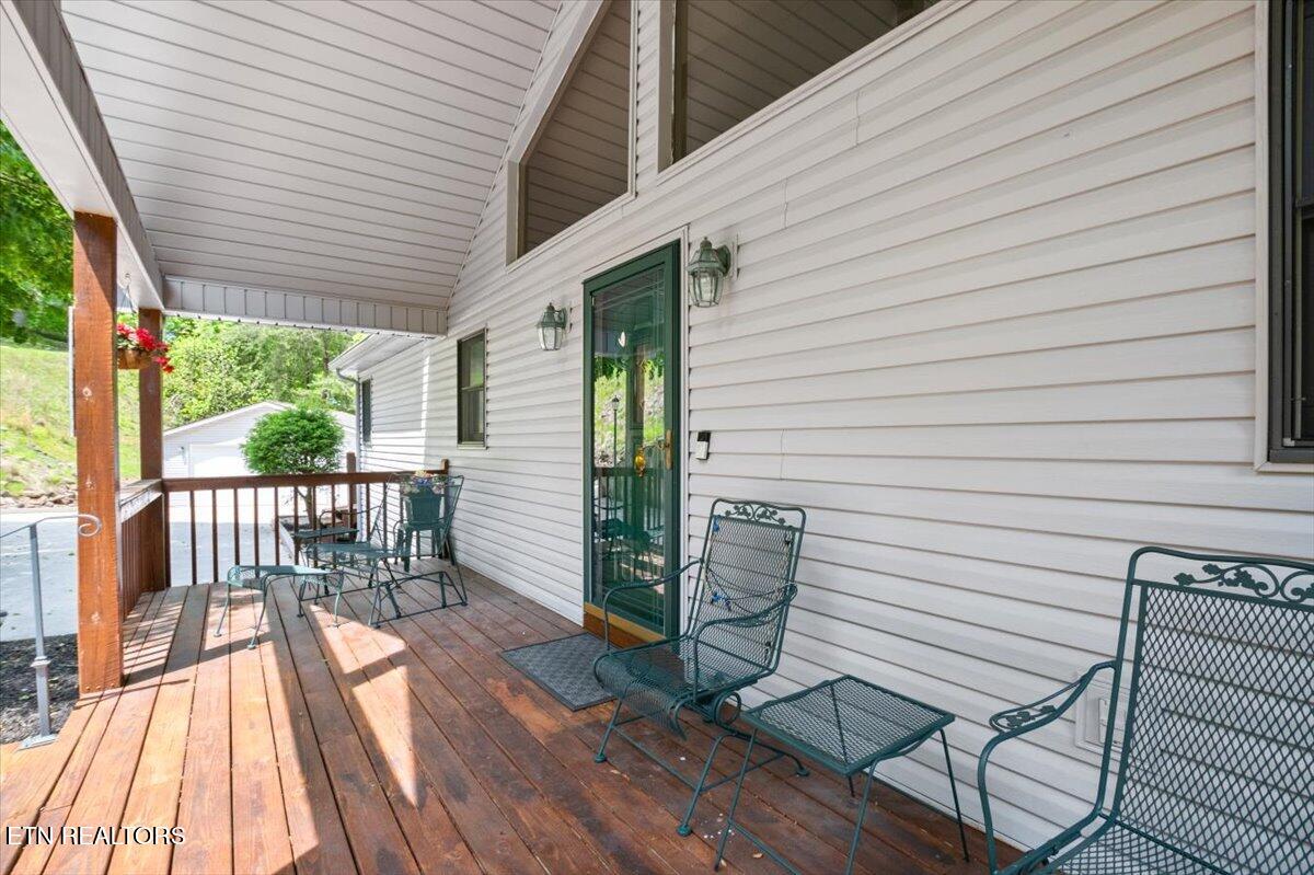 334 Little Buck Lane, LaFollette