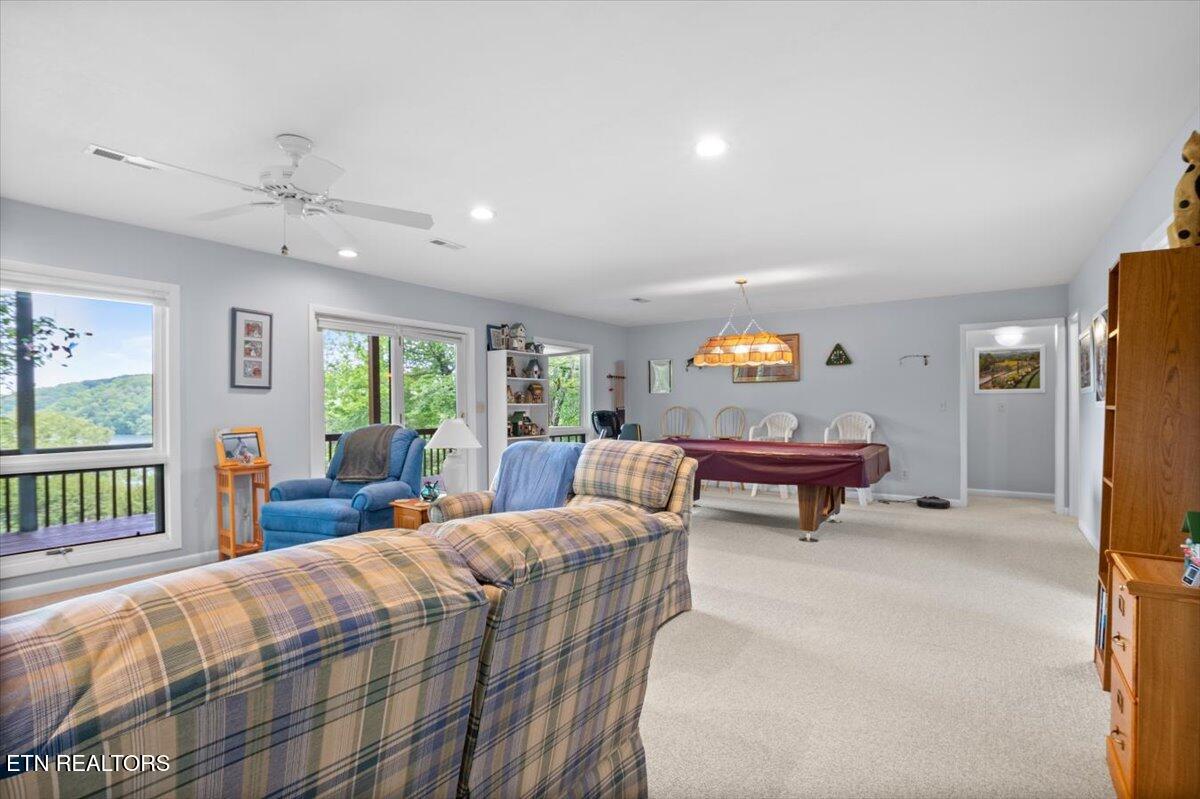 334 Little Buck Lane, LaFollette