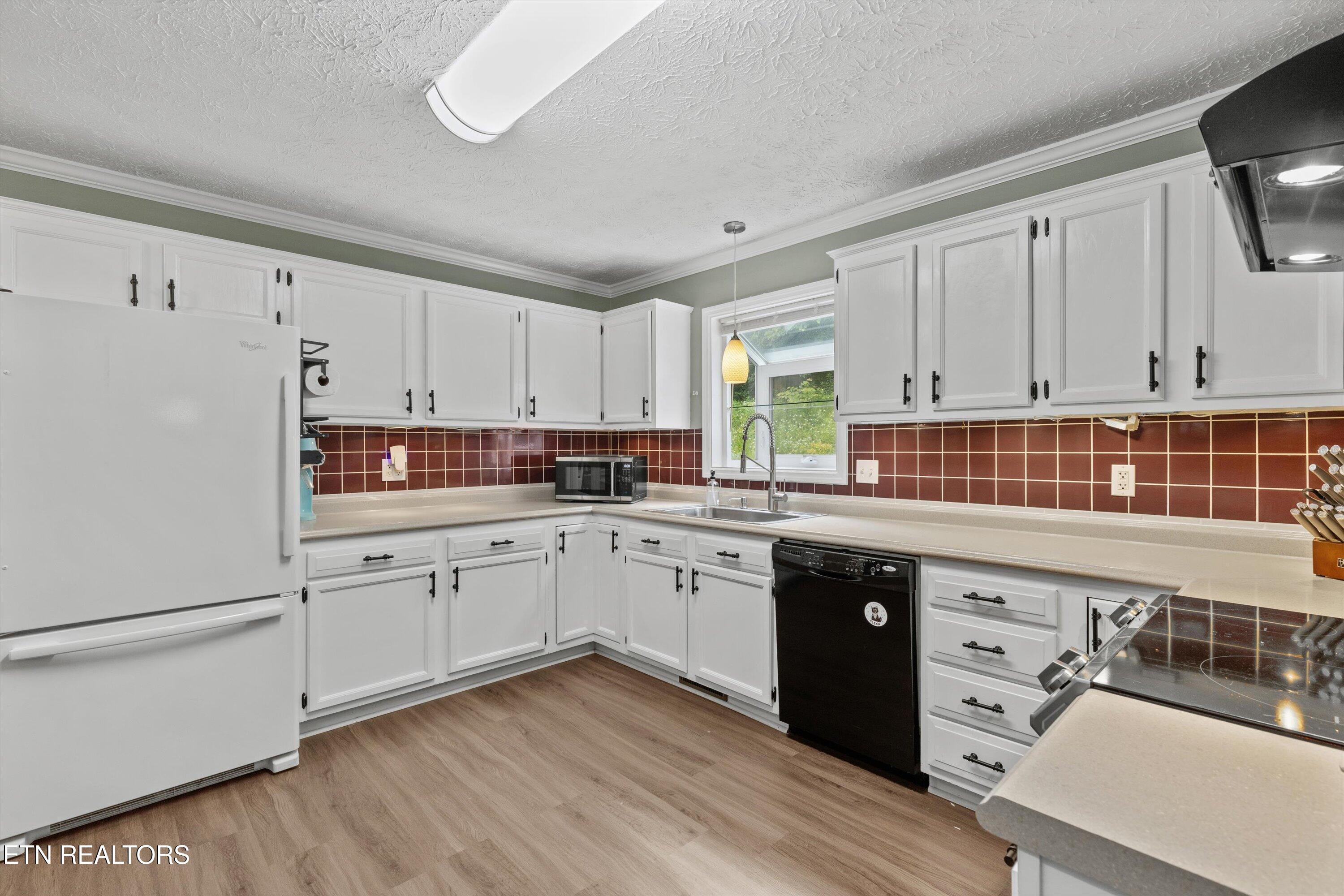 9417 George Williams Rd