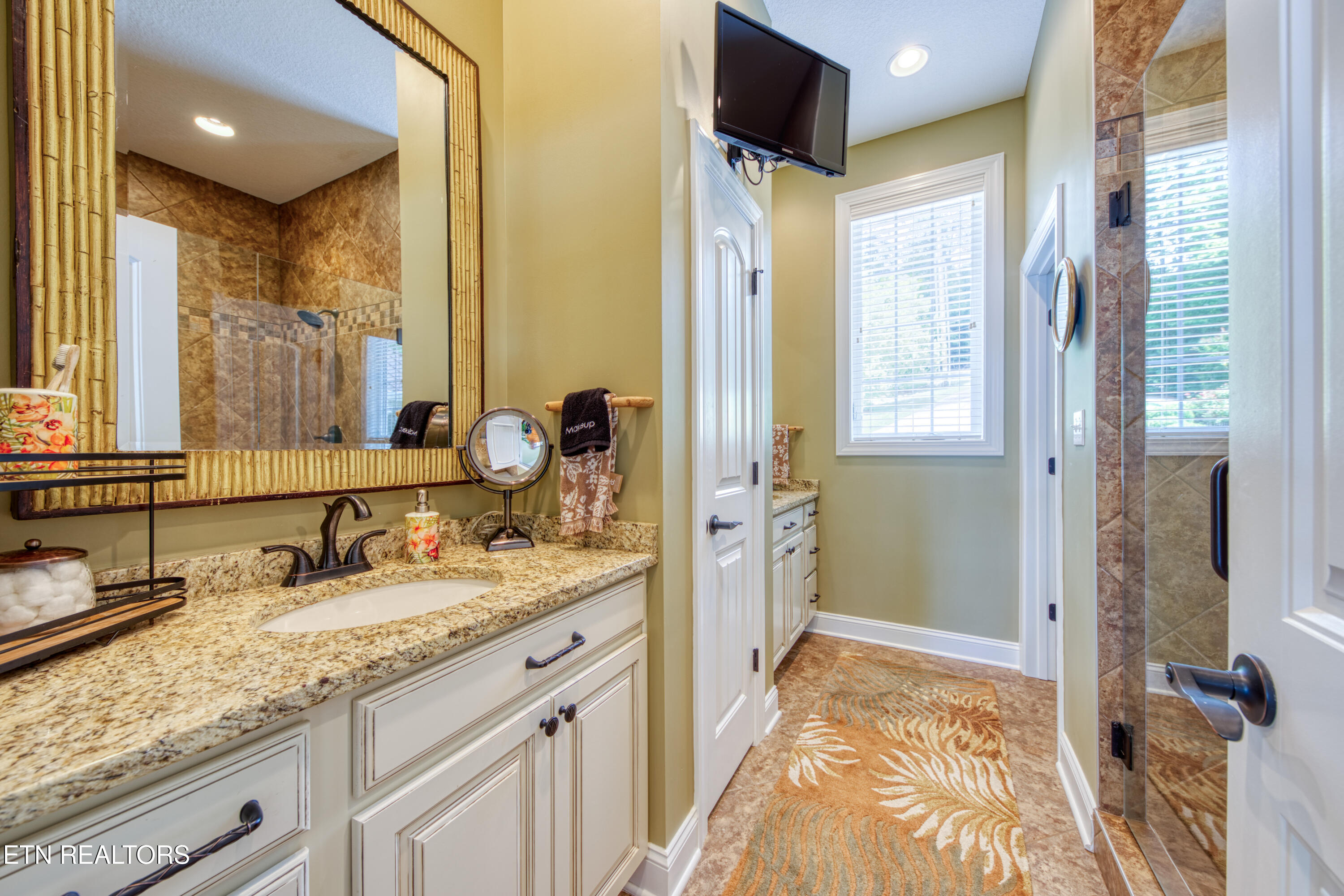 429 Hiawassee View Drive