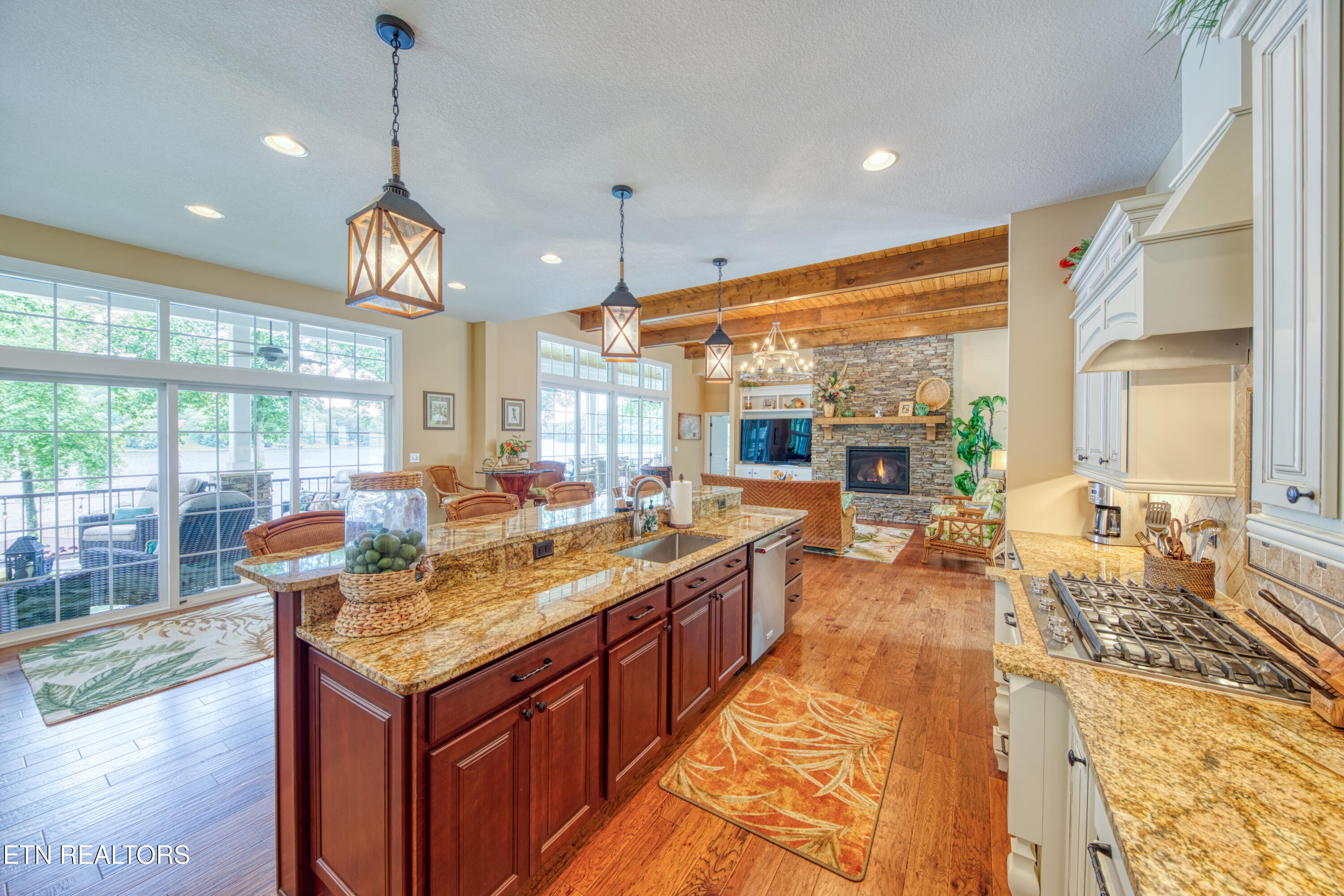 429 Hiawassee View Drive