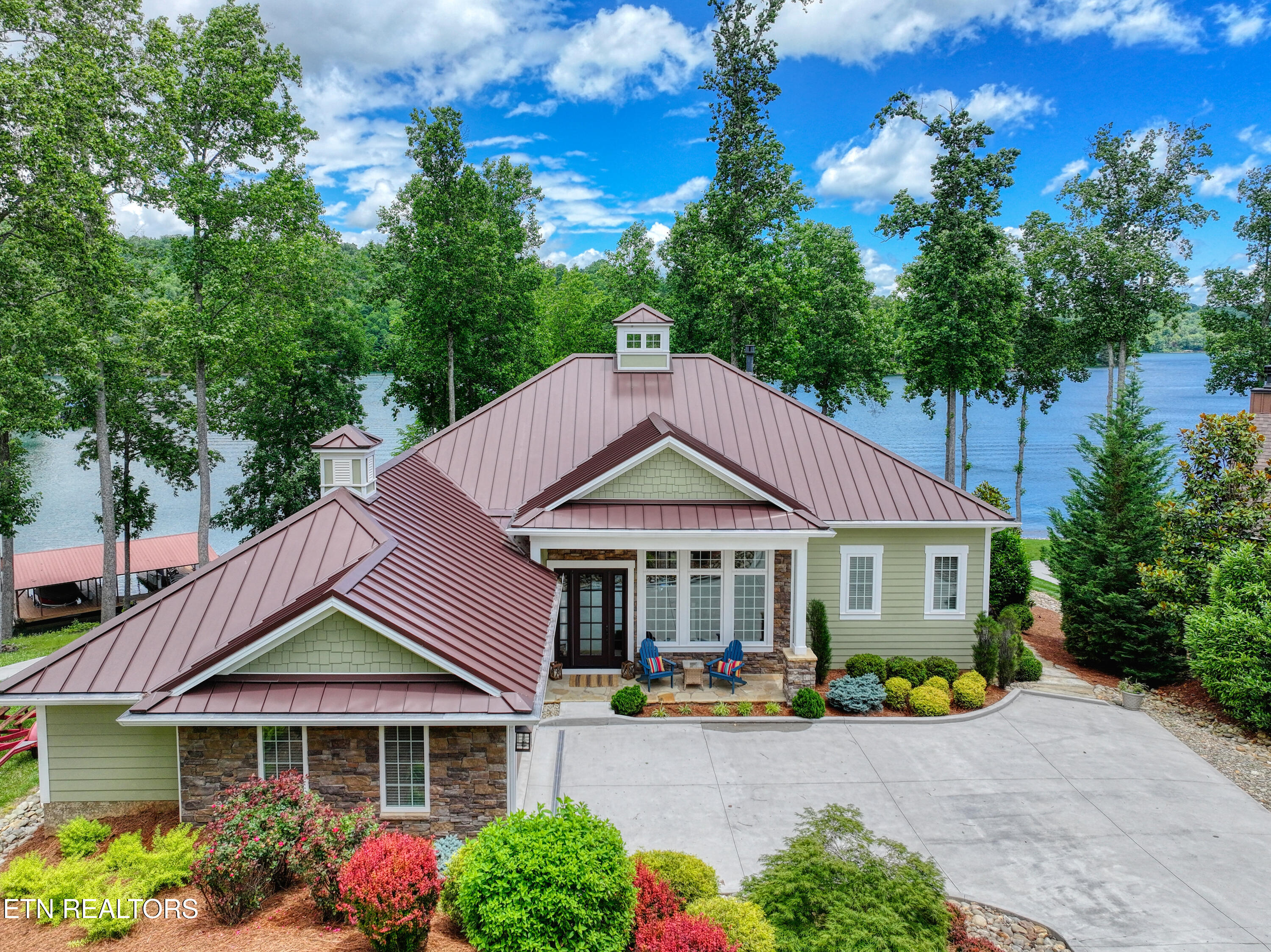 429 Hiawassee View Drive