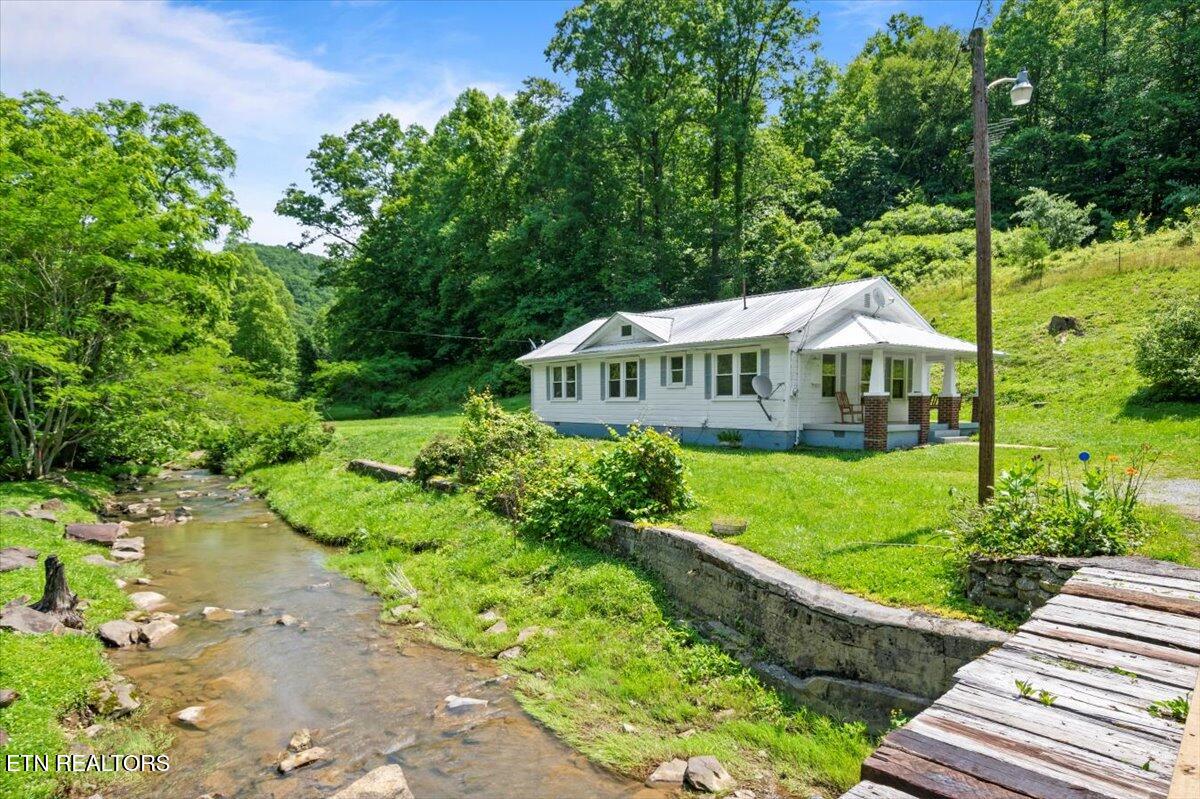 4724 S Highway 25 W, LaFollette