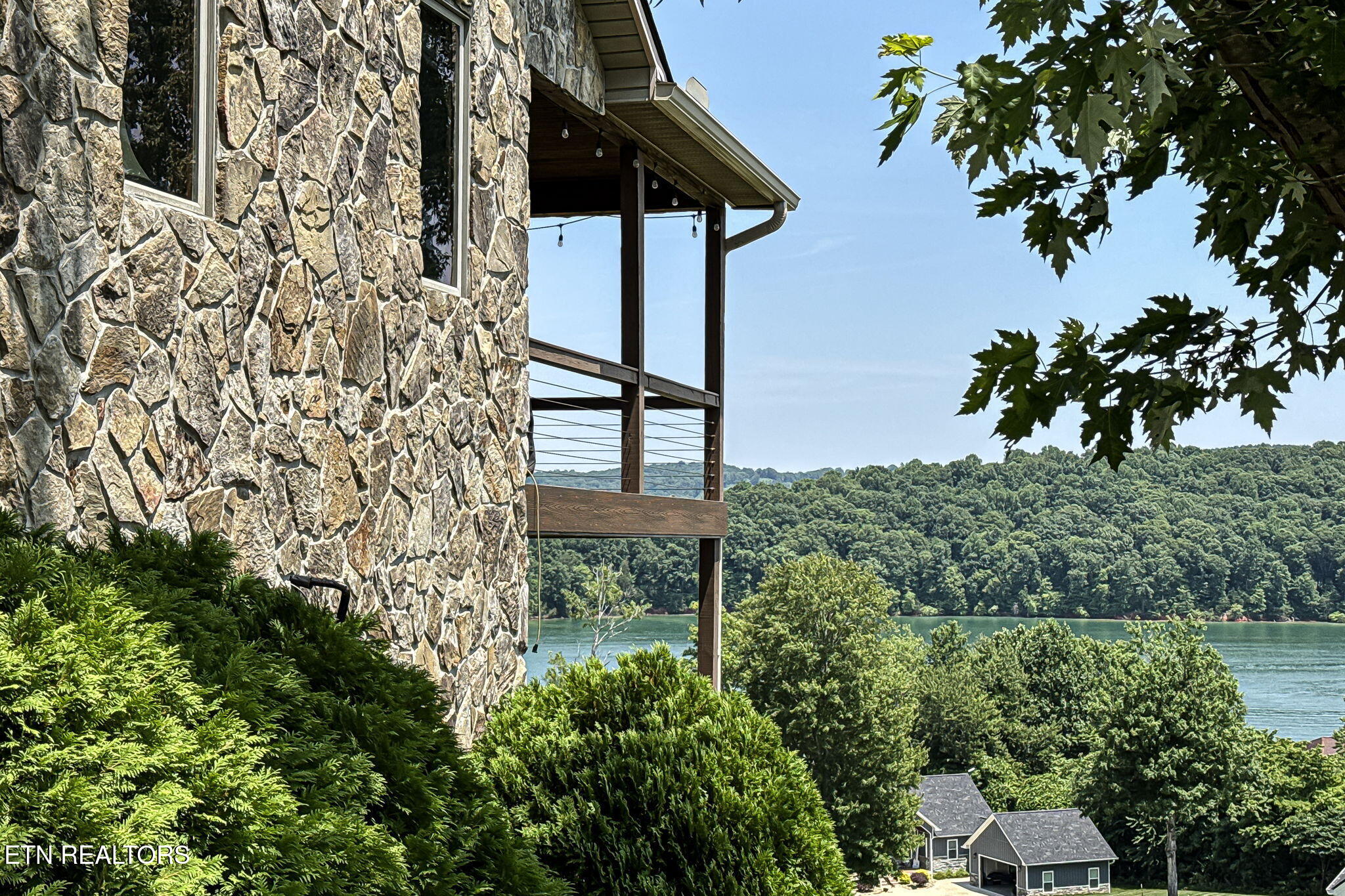 226 Mountain Crest Drive, LaFollette