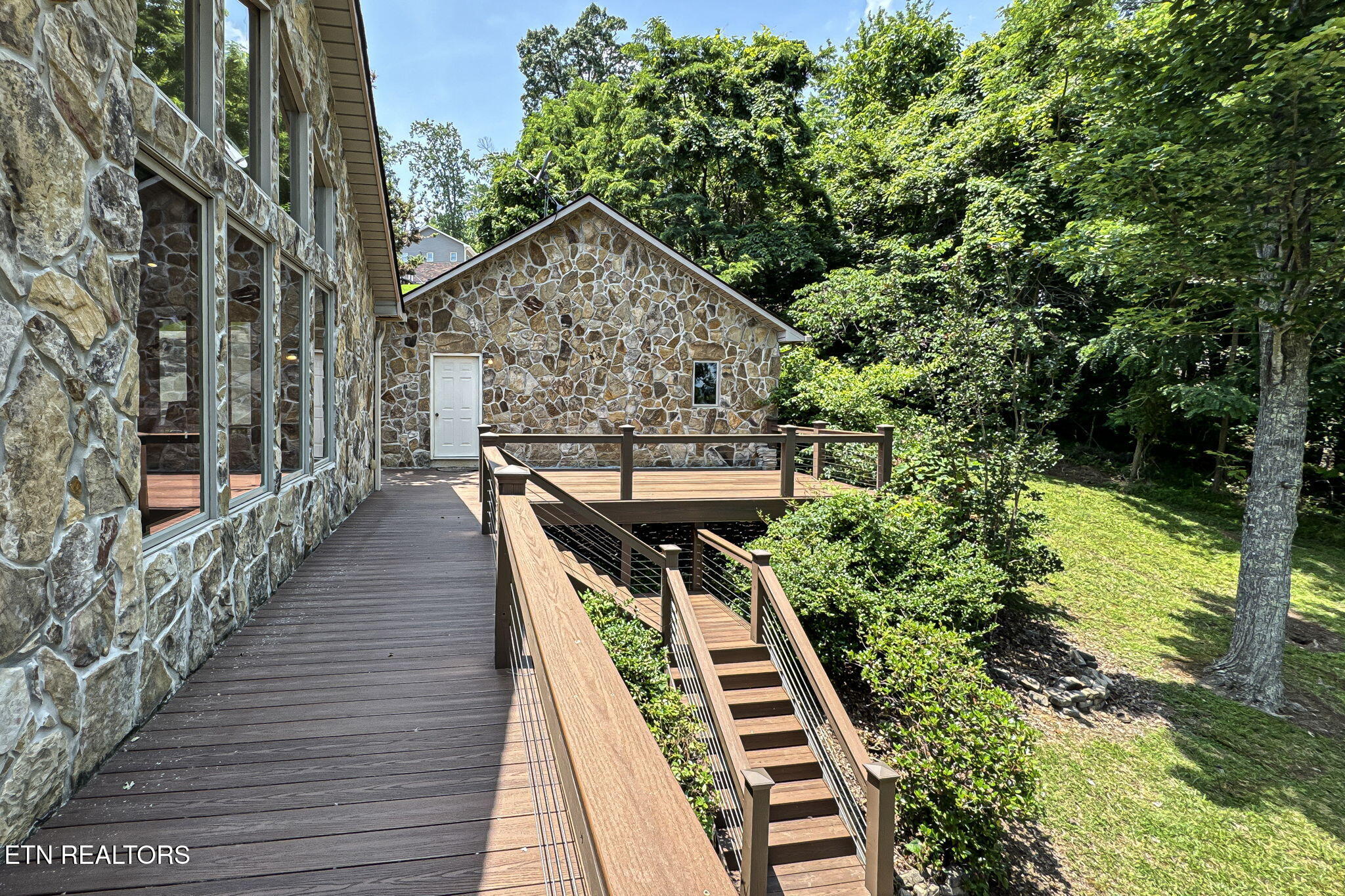 226 Mountain Crest Drive, LaFollette