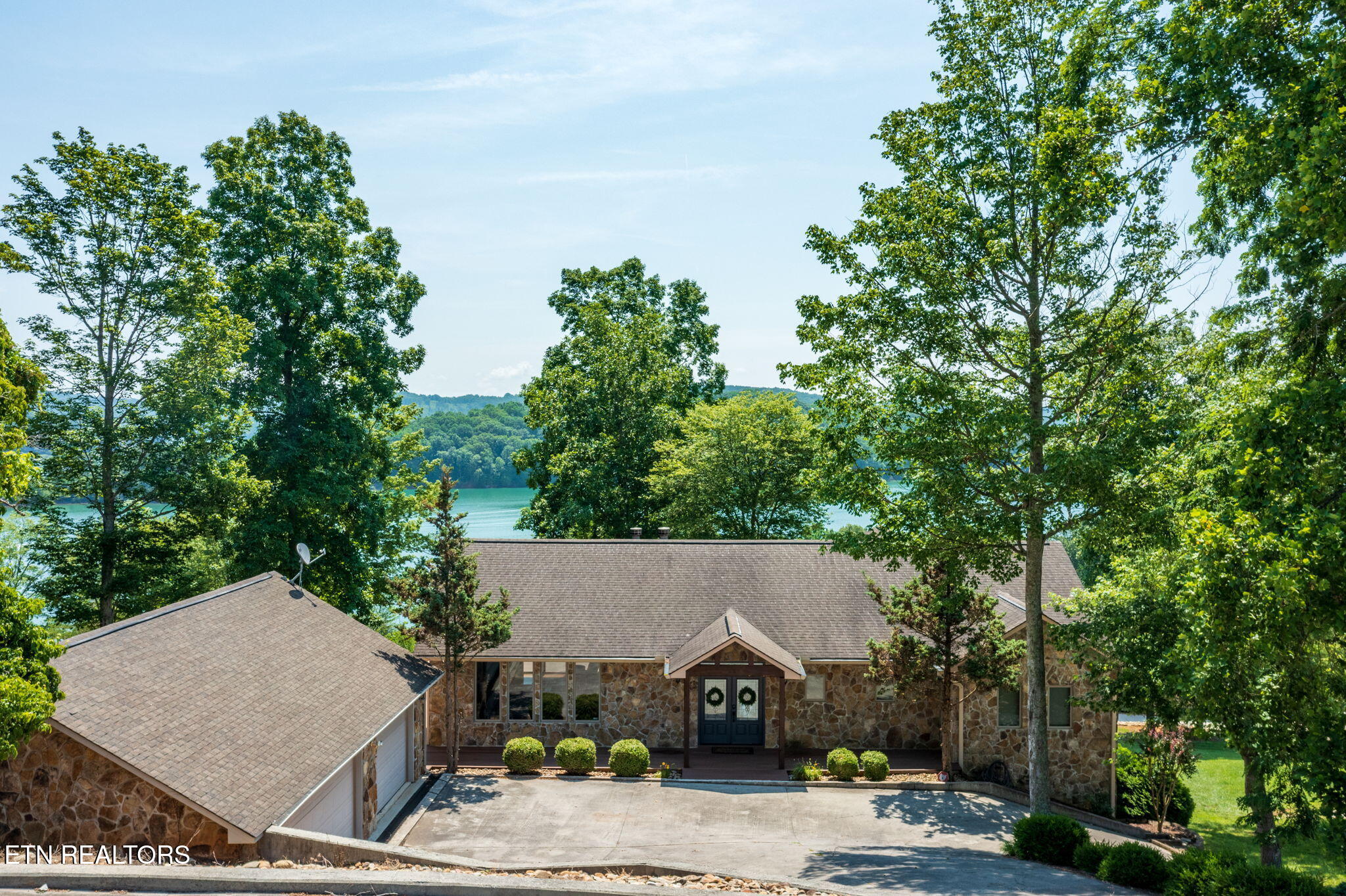 226 Mountain Crest Drive, LaFollette
