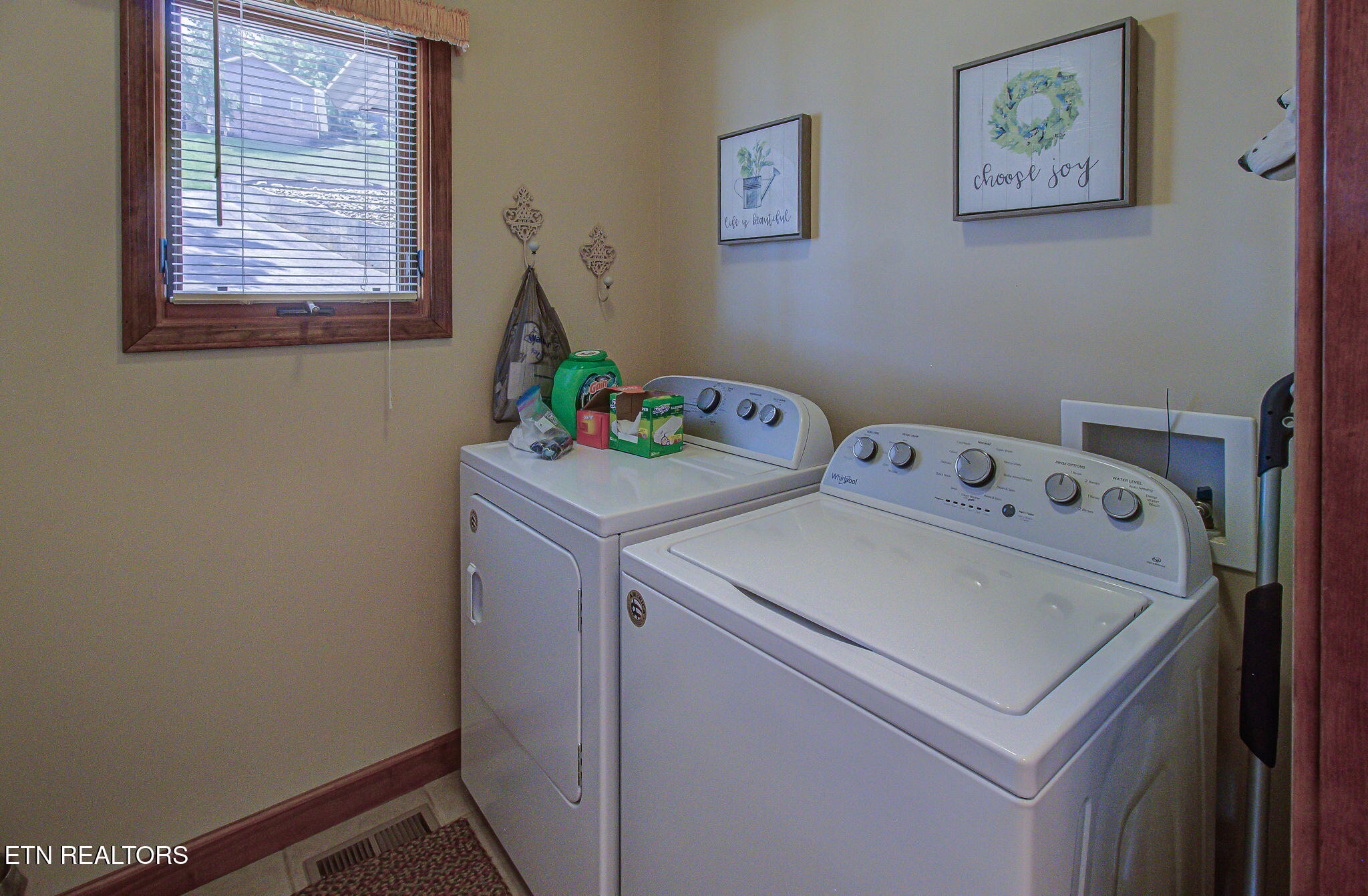 226 Mountain Crest Drive, LaFollette