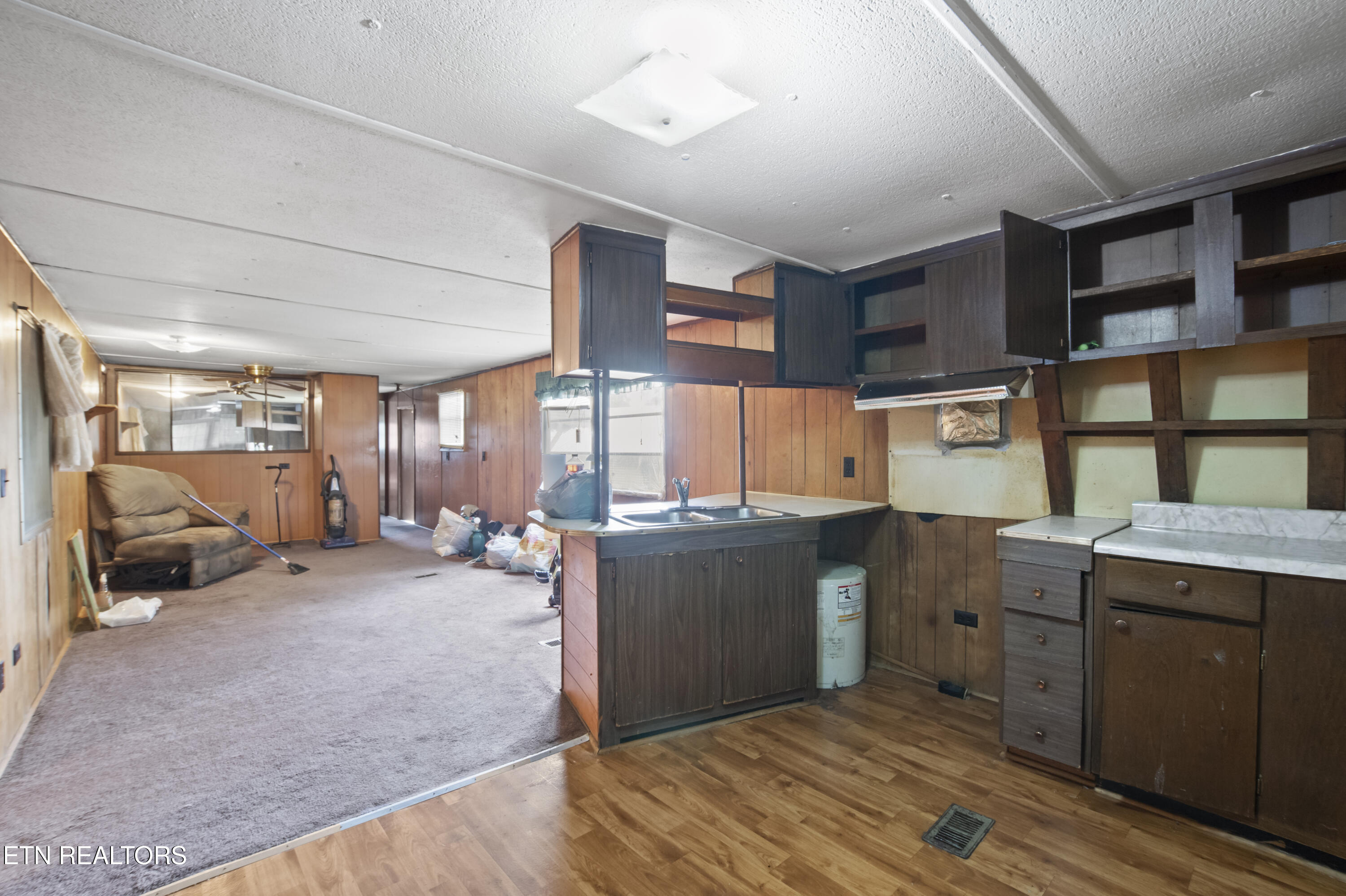 807 E E Chestnut St, LaFollette