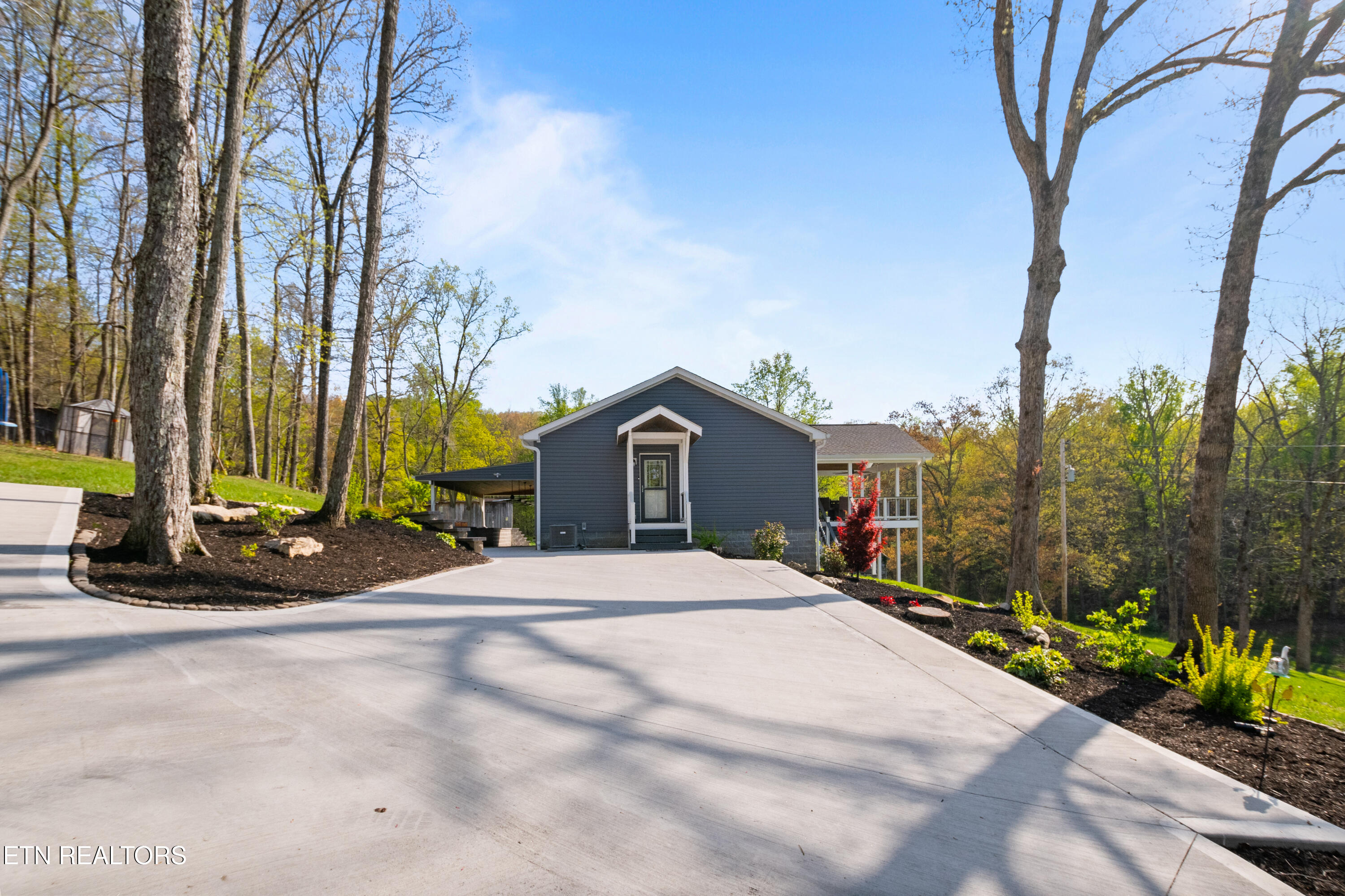 238 Mac Ivey Lane, LaFollette