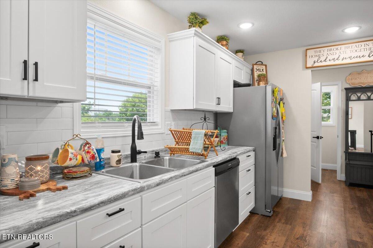 226 Hilldale Lane, LaFollette