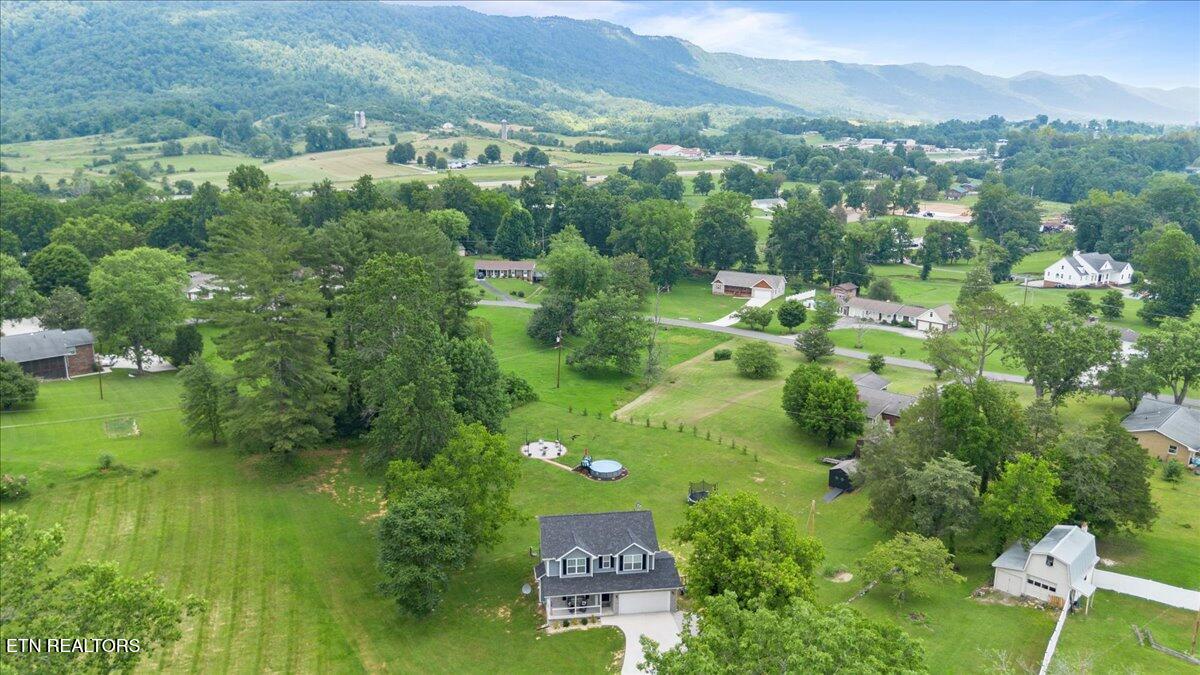 226 Hilldale Lane, LaFollette