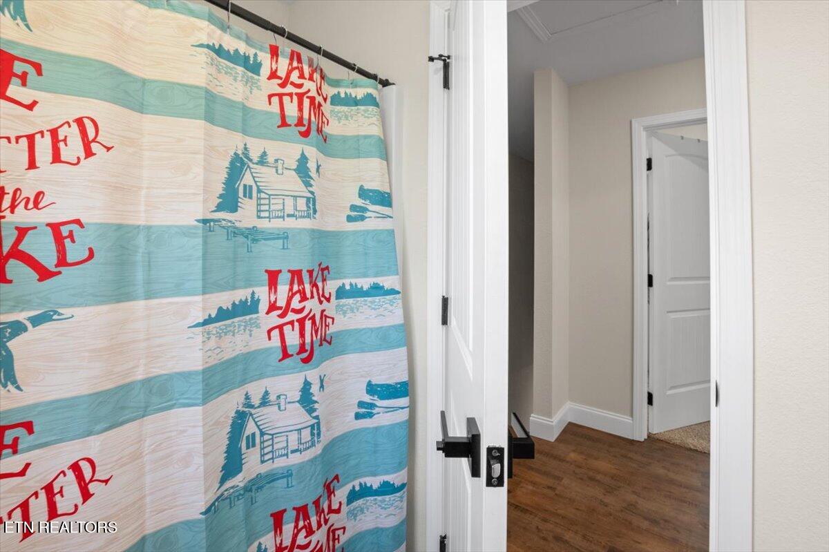 226 Hilldale Lane, LaFollette