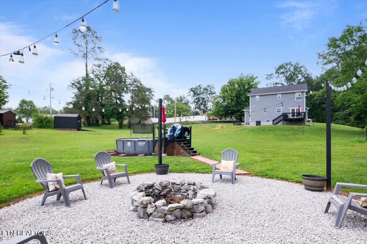 226 Hilldale Lane, LaFollette