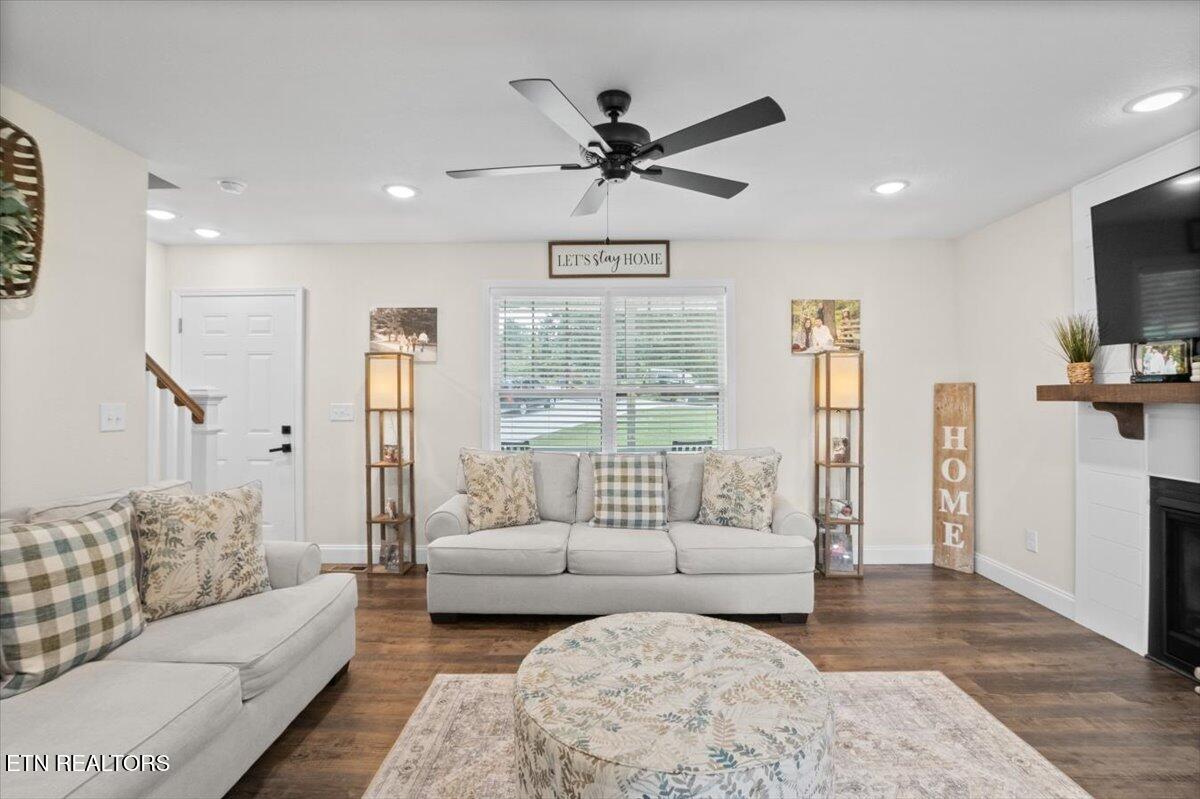 226 Hilldale Lane, LaFollette