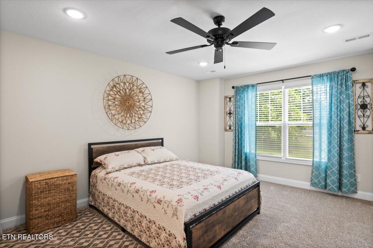 226 Hilldale Lane, LaFollette