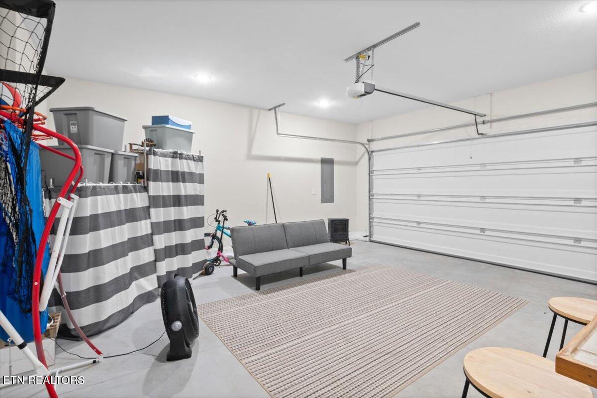 226 Hilldale Lane, LaFollette