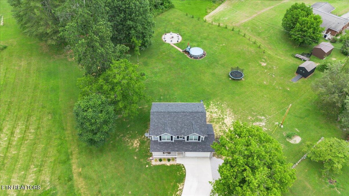 226 Hilldale Lane, LaFollette