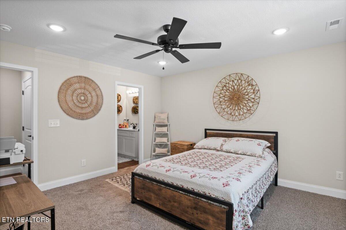 226 Hilldale Lane, LaFollette