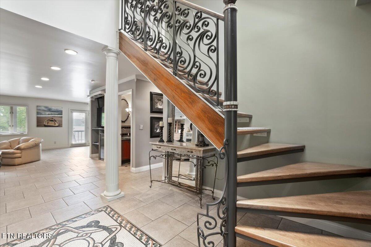 700 Shanghai Landing Lane, LaFollette