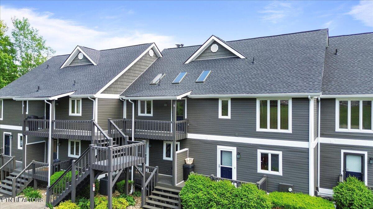 700 Shanghai Landing Lane, LaFollette