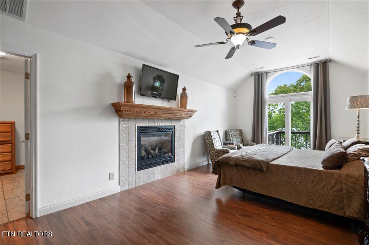 700 Shanghai Landing Lane, LaFollette