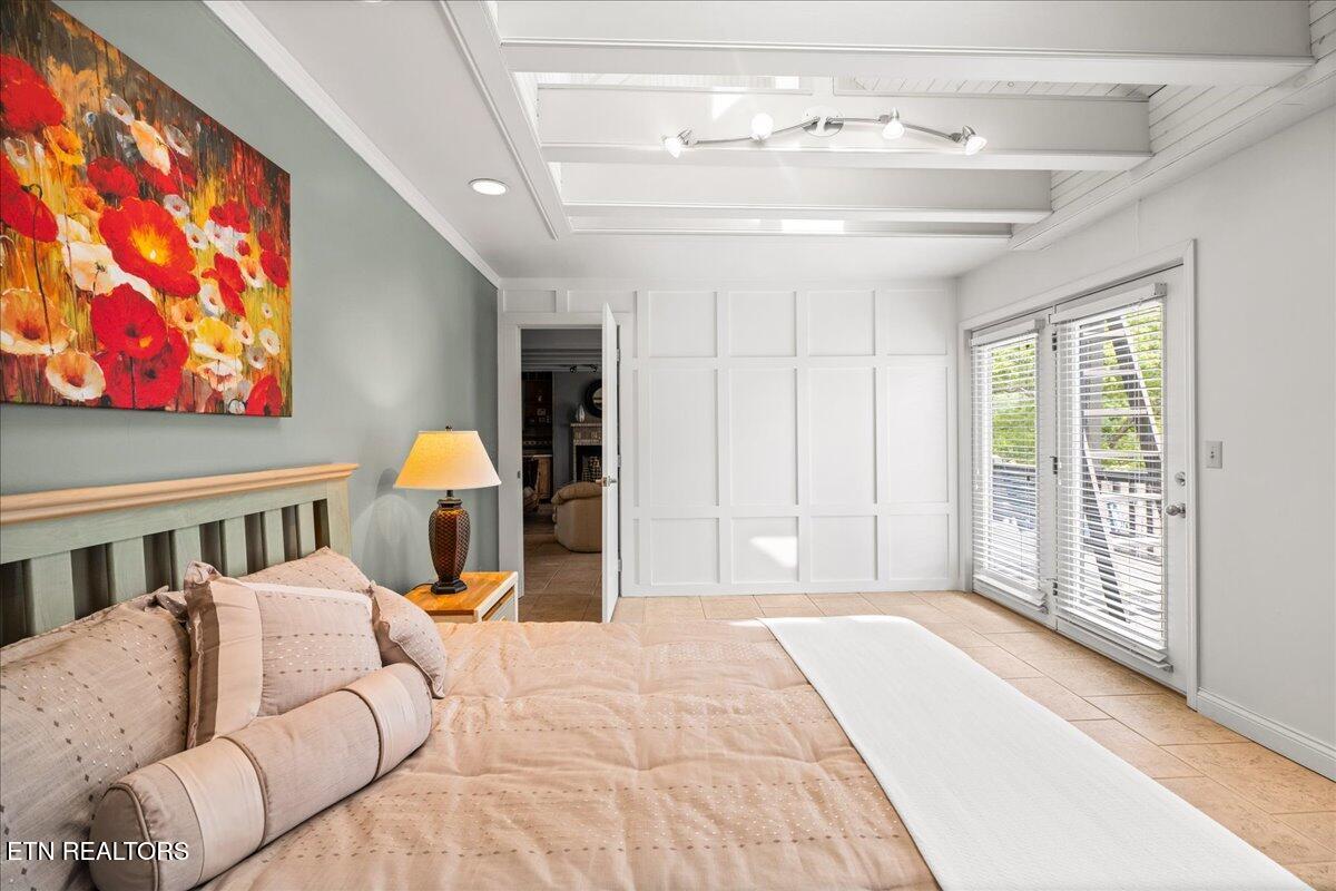 700 Shanghai Landing Lane, LaFollette