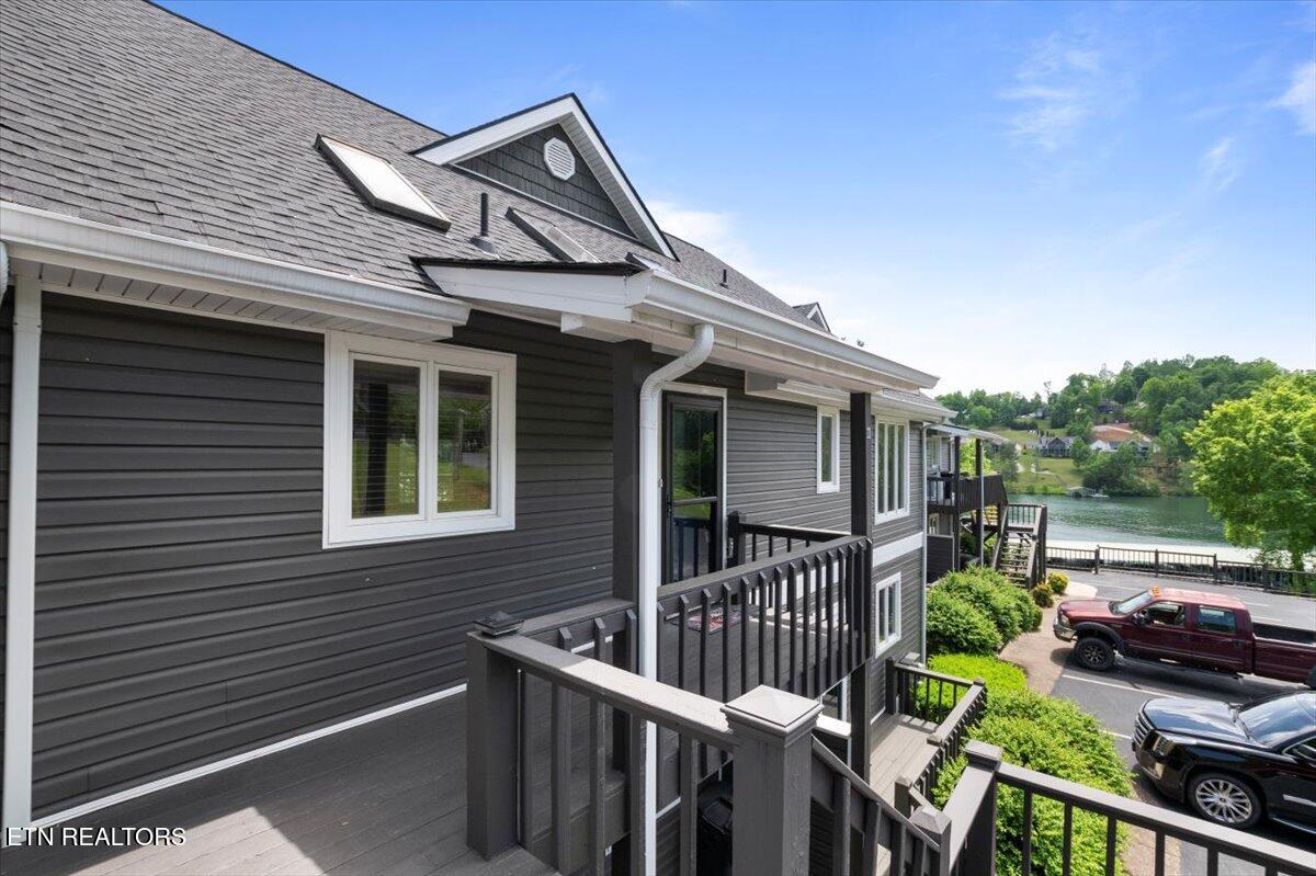 700 Shanghai Landing Lane, LaFollette
