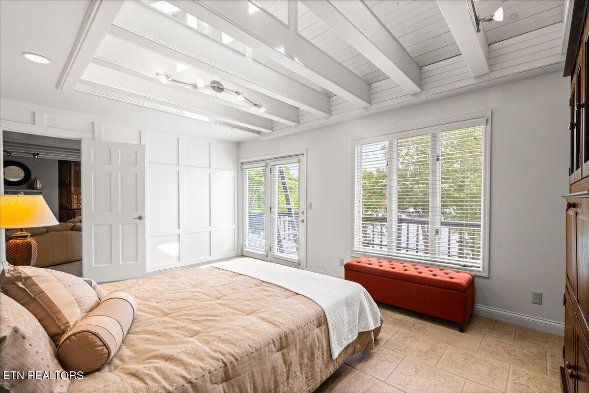 700 Shanghai Landing Lane, LaFollette