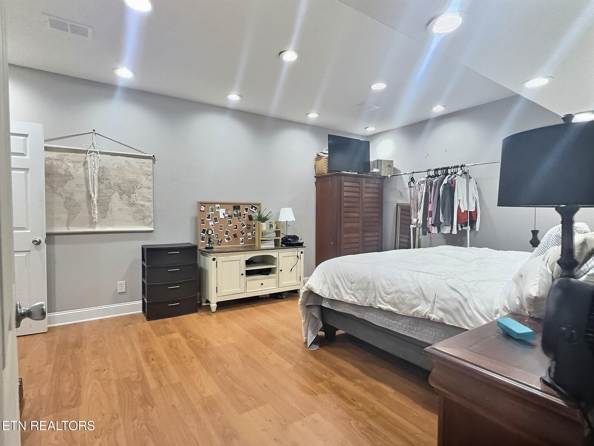 1292 Martin Lane, LaFollette