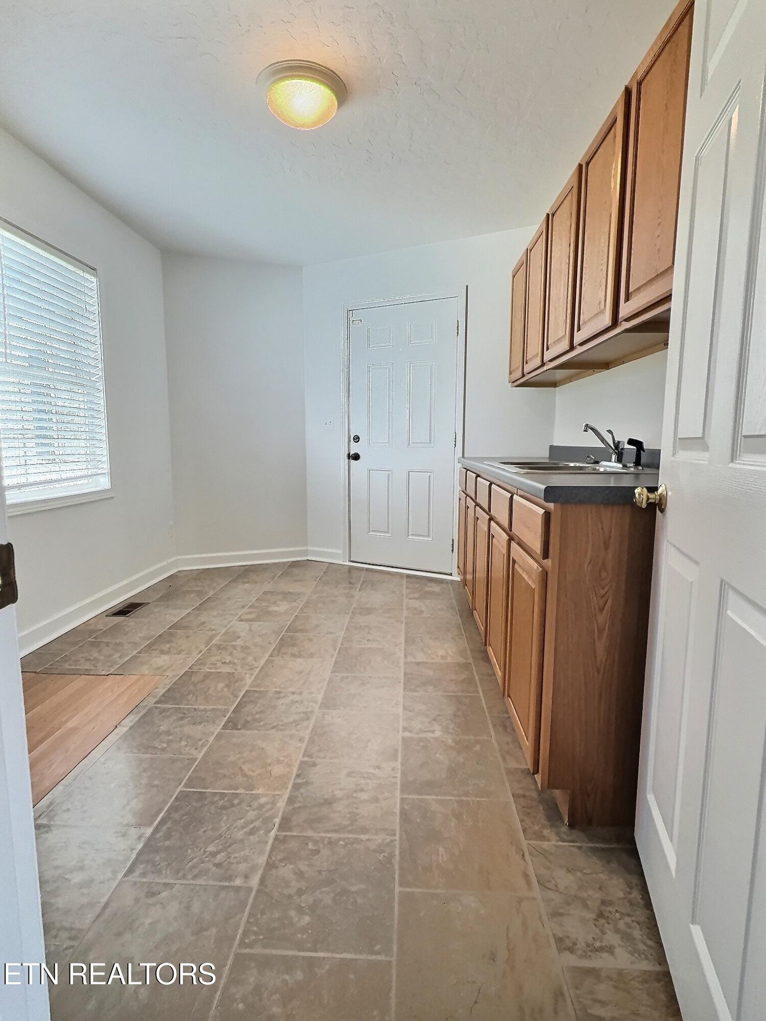 1292 Martin Lane, LaFollette