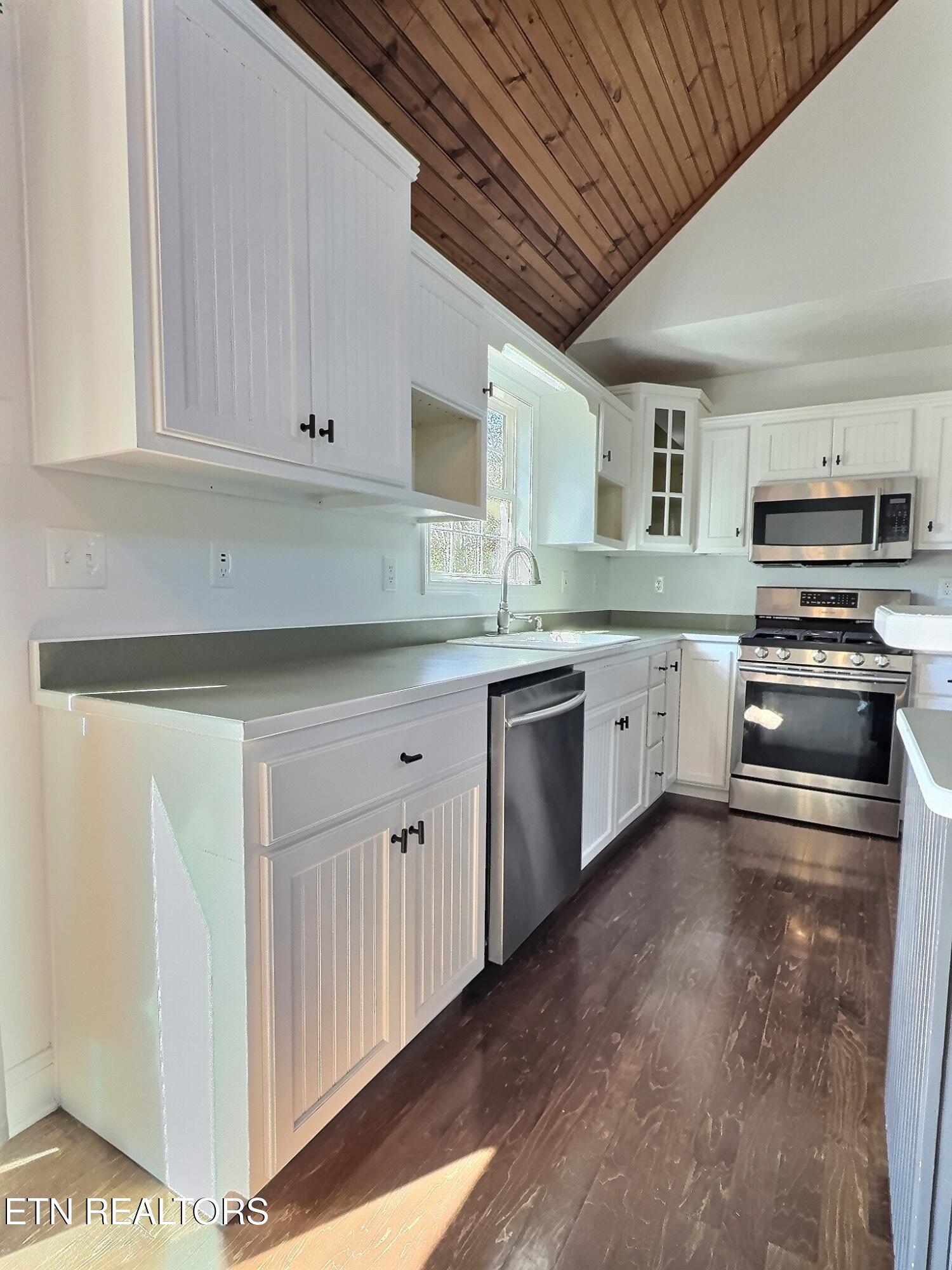 1292 Martin Lane, LaFollette