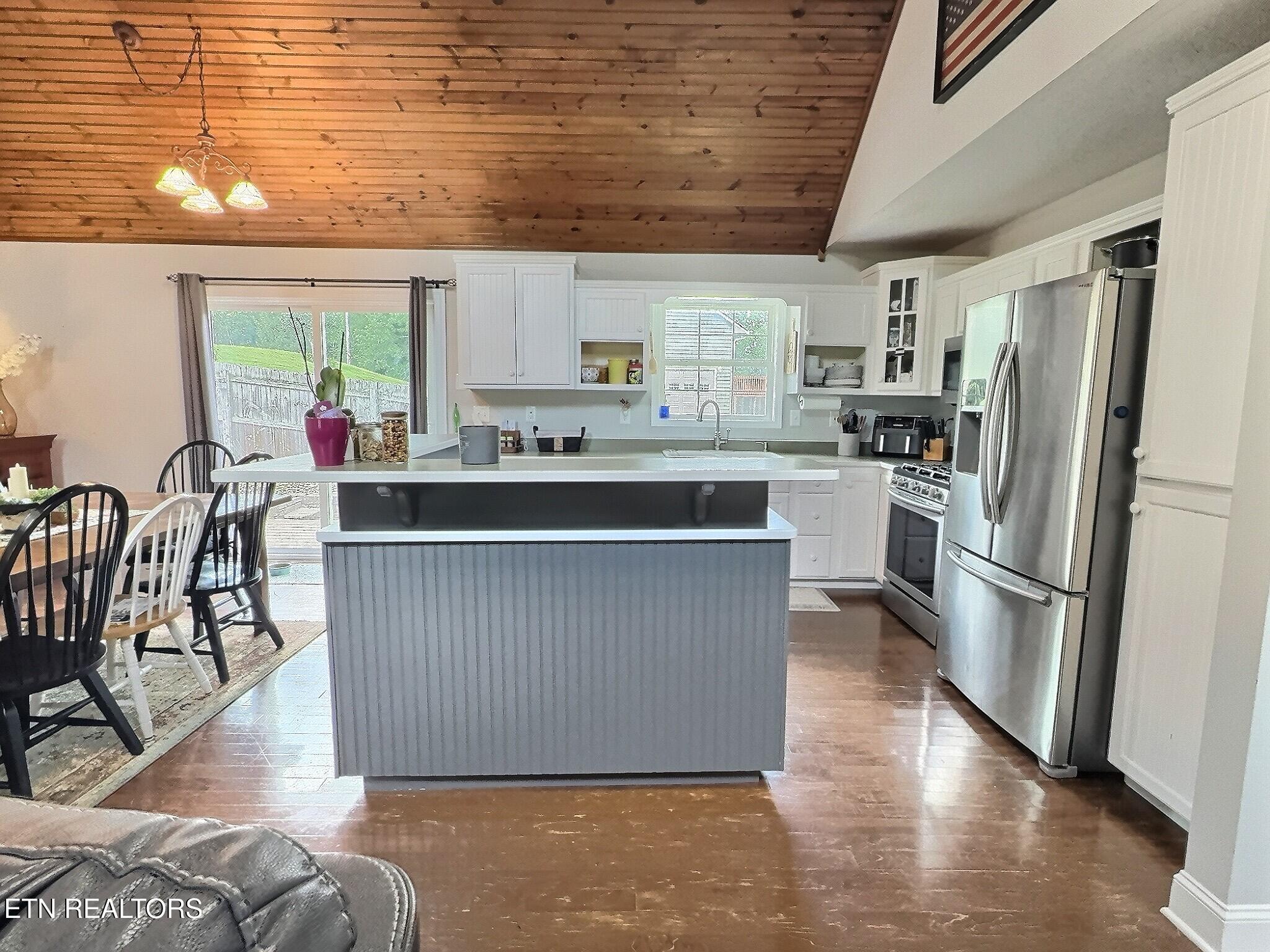 1292 Martin Lane, LaFollette