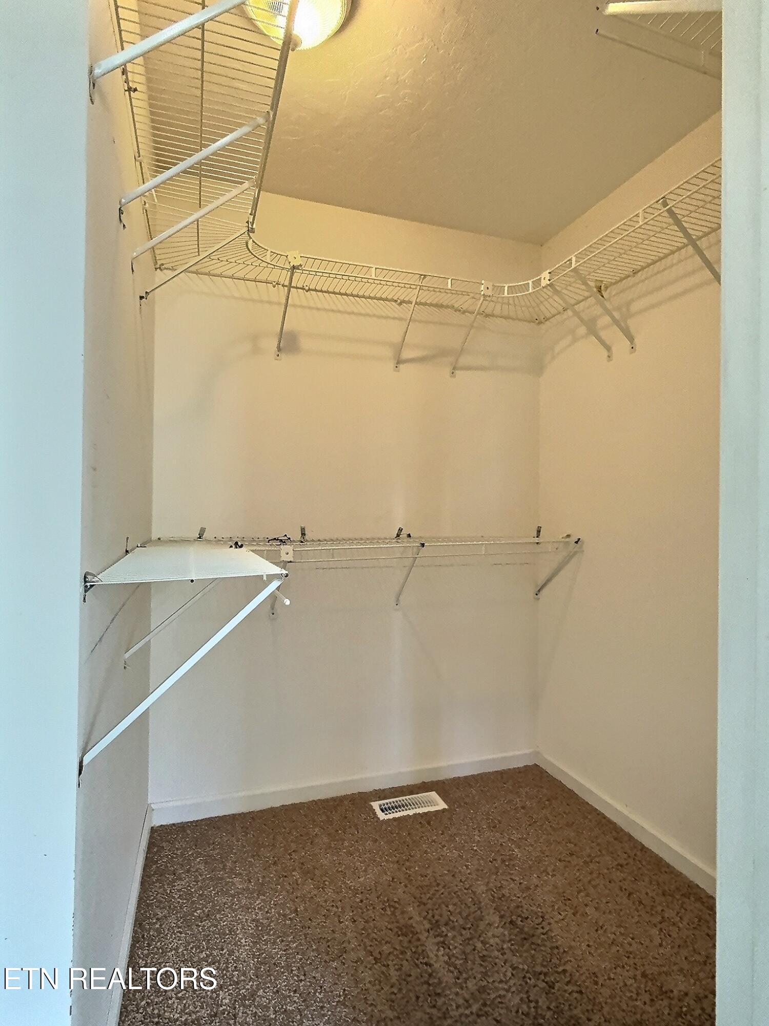 1292 Martin Lane, LaFollette