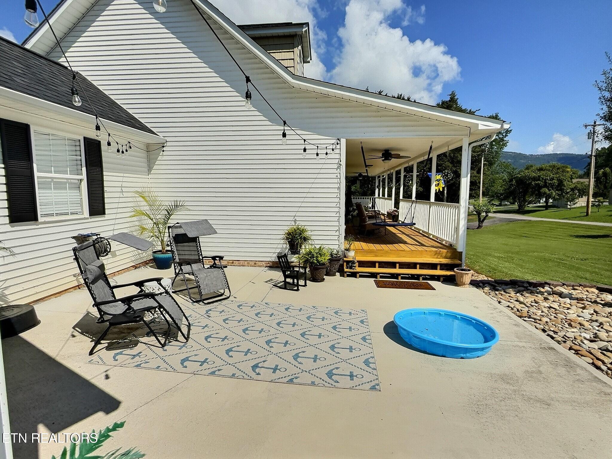 1292 Martin Lane, LaFollette