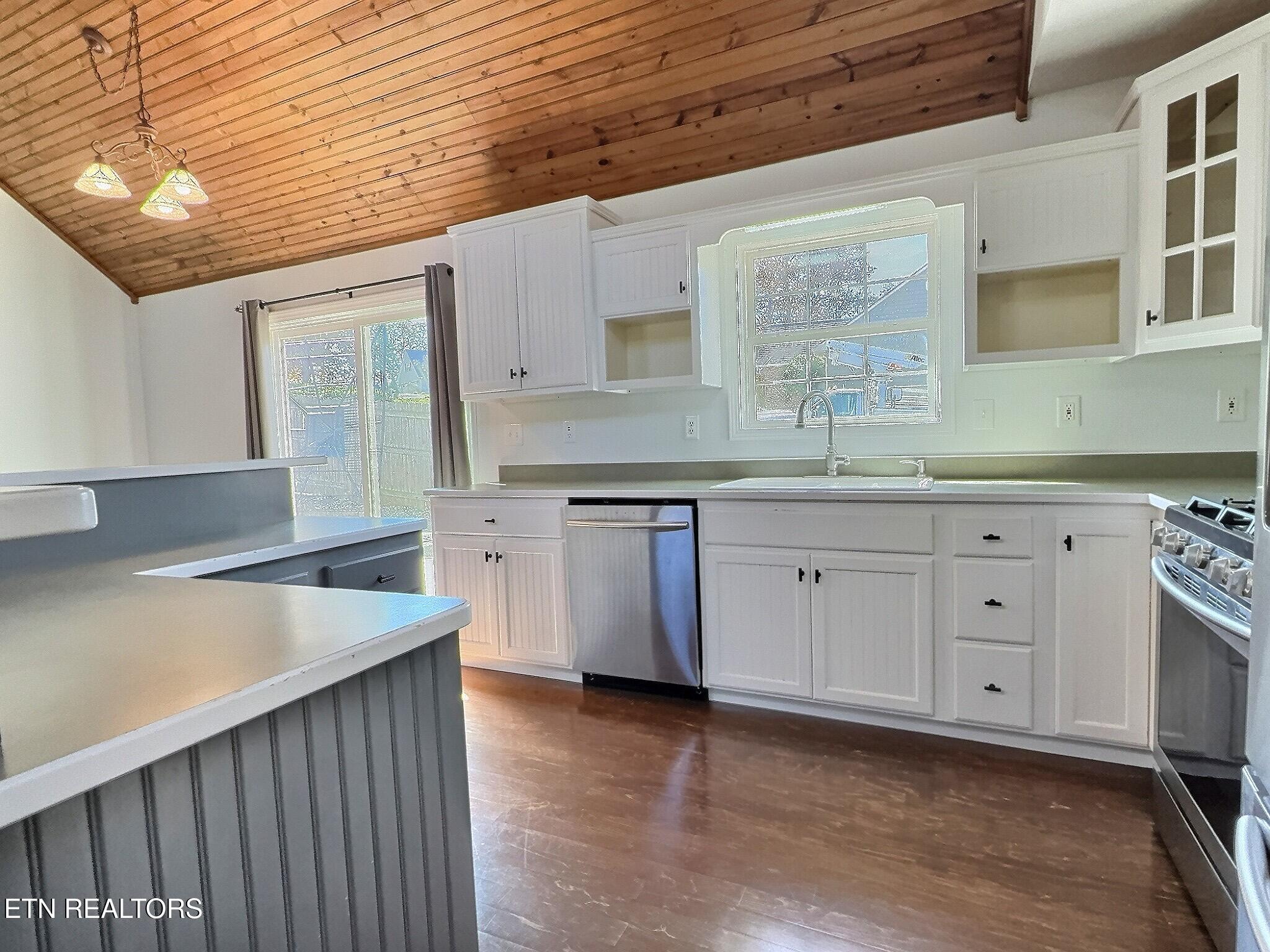 1292 Martin Lane, LaFollette