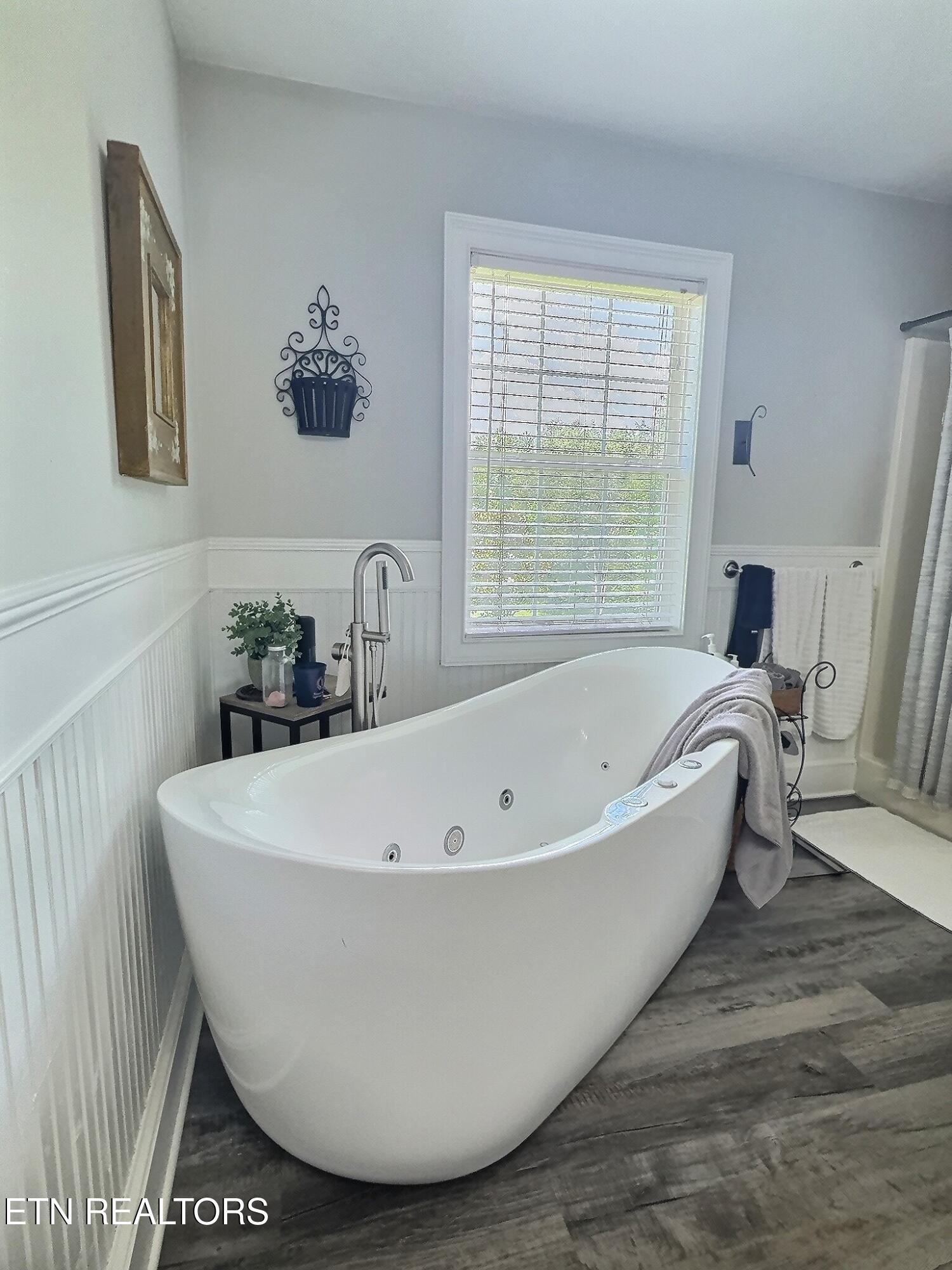 1292 Martin Lane, LaFollette