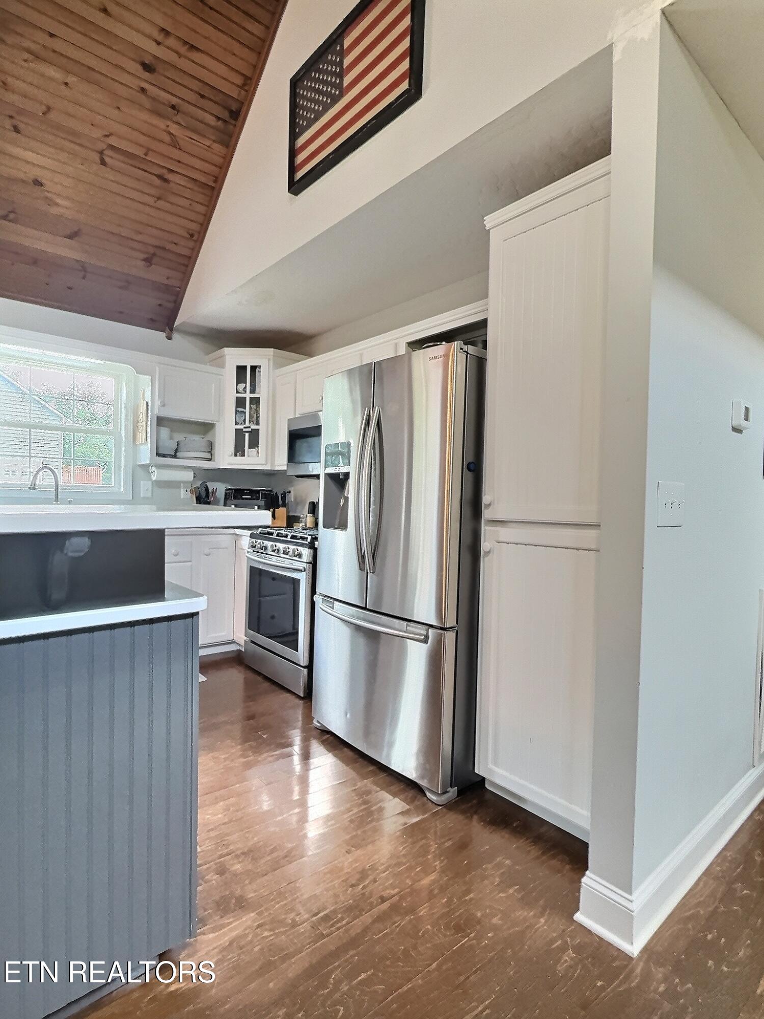 1292 Martin Lane, LaFollette