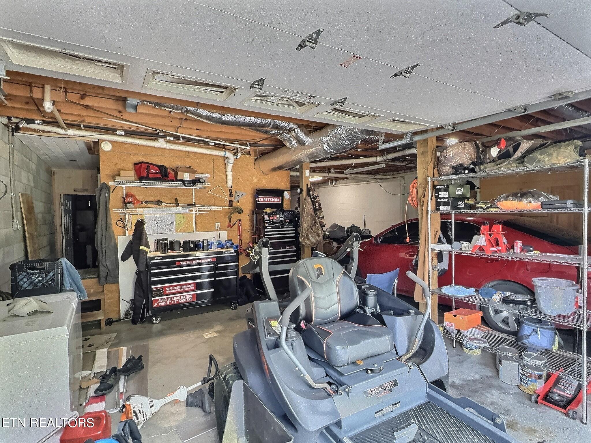 1292 Martin Lane, LaFollette