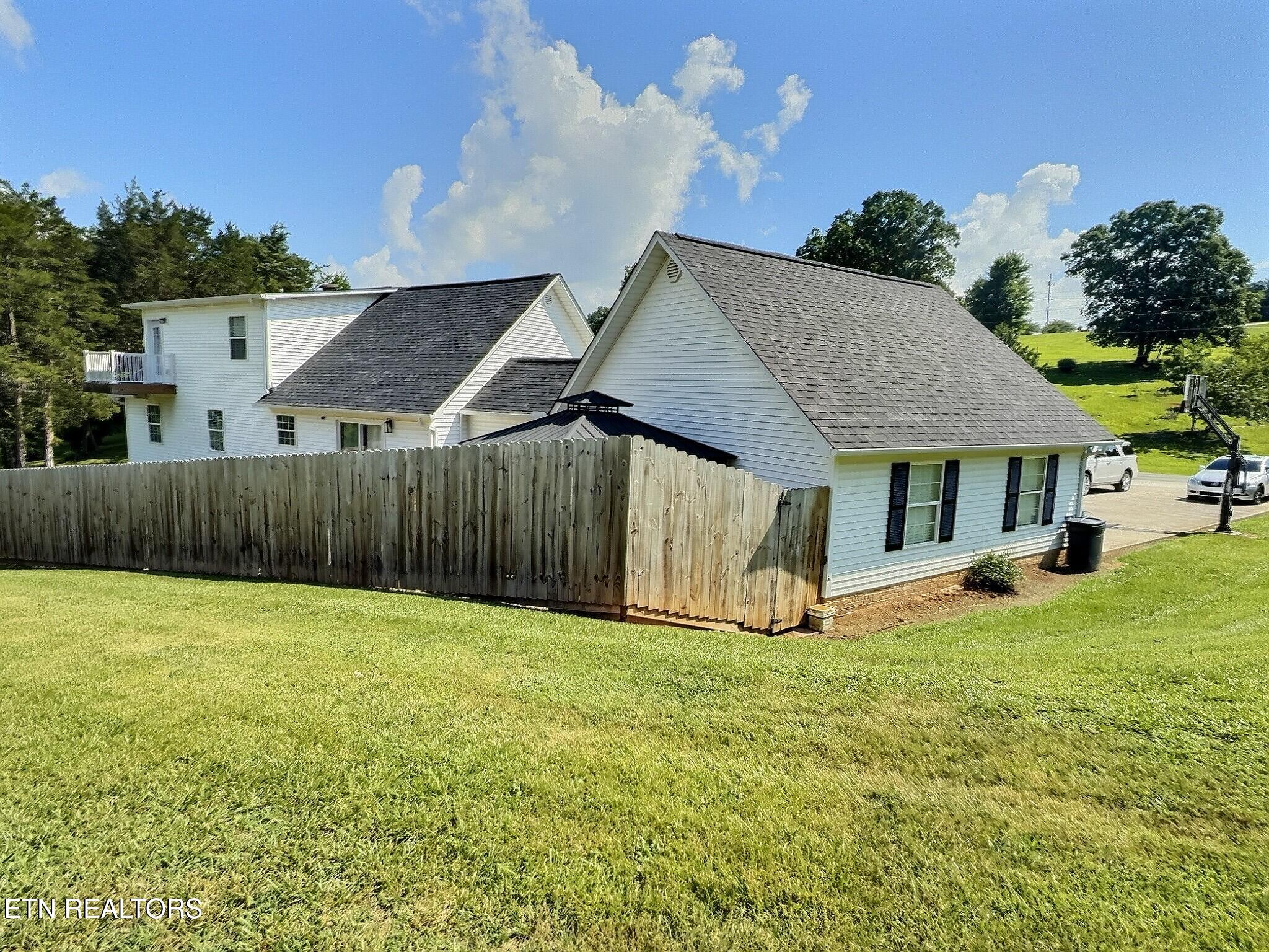 1292 Martin Lane, LaFollette