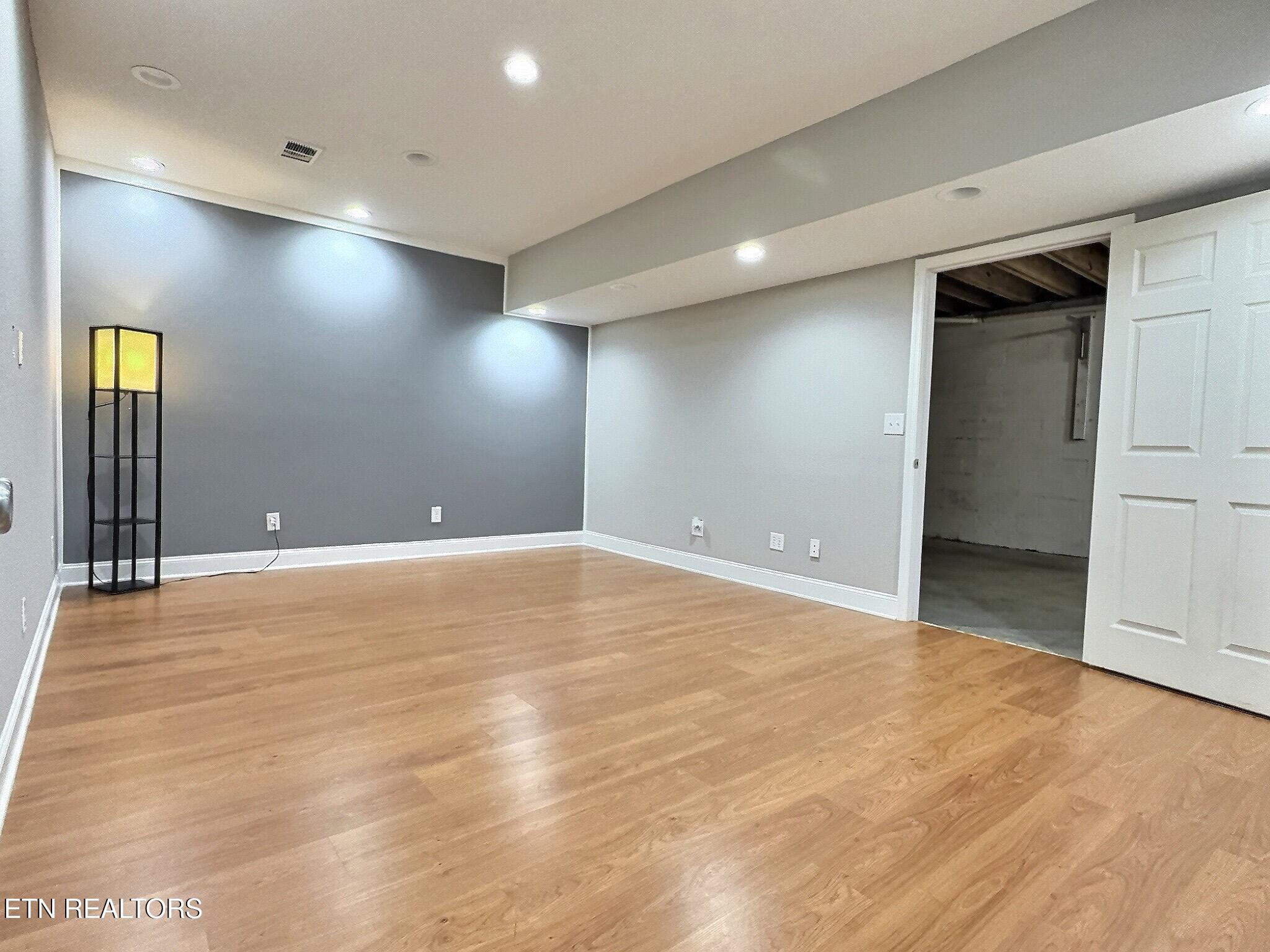 1292 Martin Lane, LaFollette