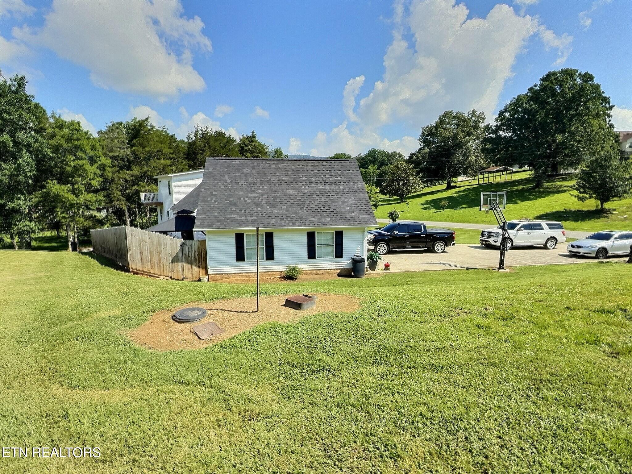 1292 Martin Lane, LaFollette