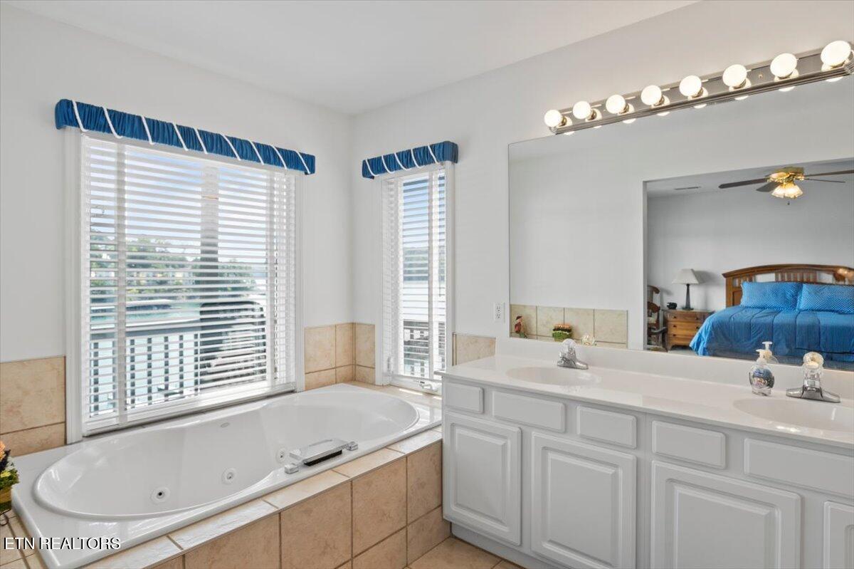 245 Doe Lane, 10, LaFollette Unit: 10