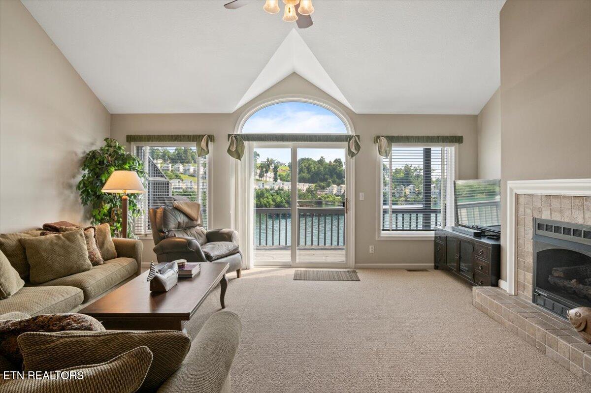 245 Doe Lane, 10, LaFollette Unit: 10