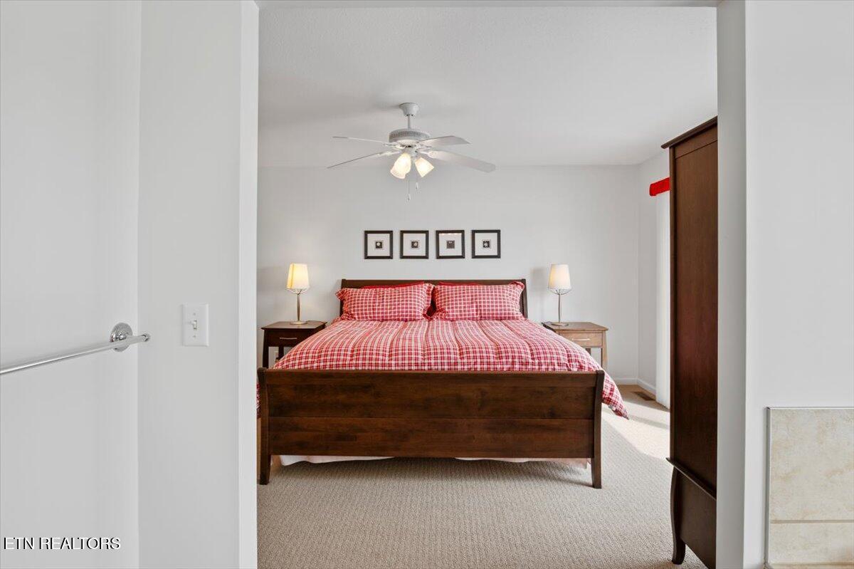 245 Doe Lane, 10, LaFollette Unit: 10