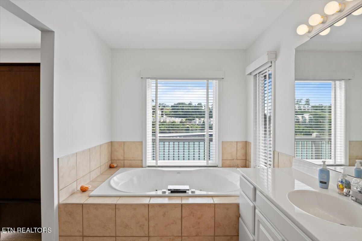 245 Doe Lane, 10, LaFollette Unit: 10