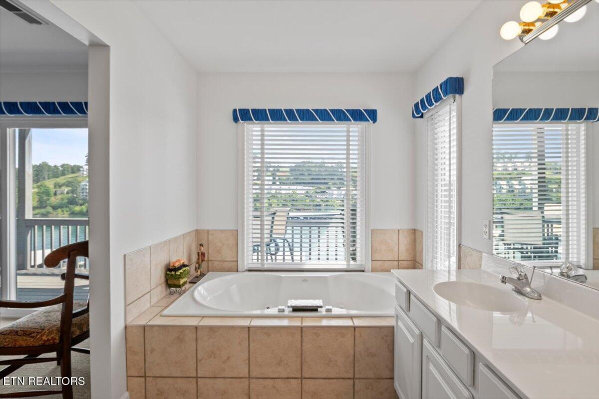 245 Doe Lane, 10, LaFollette Unit: 10