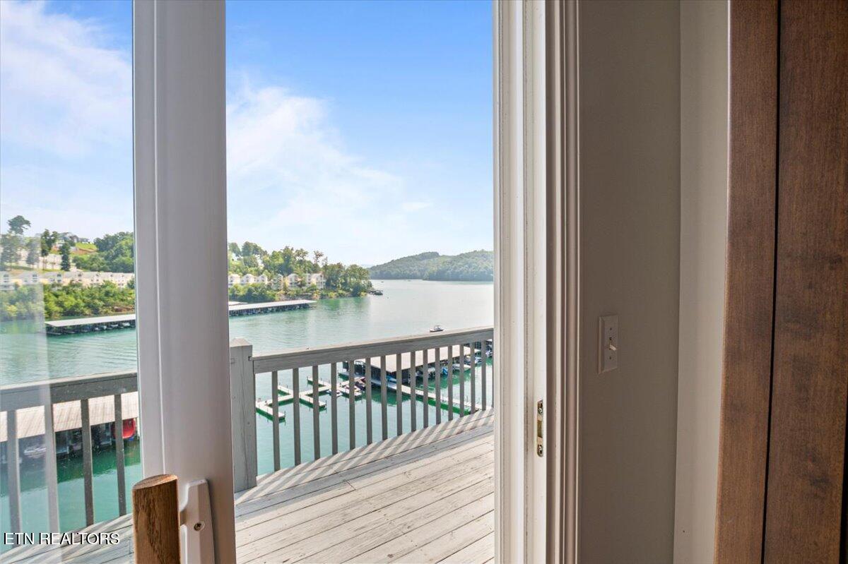 245 Doe Lane, 10, LaFollette Unit: 10