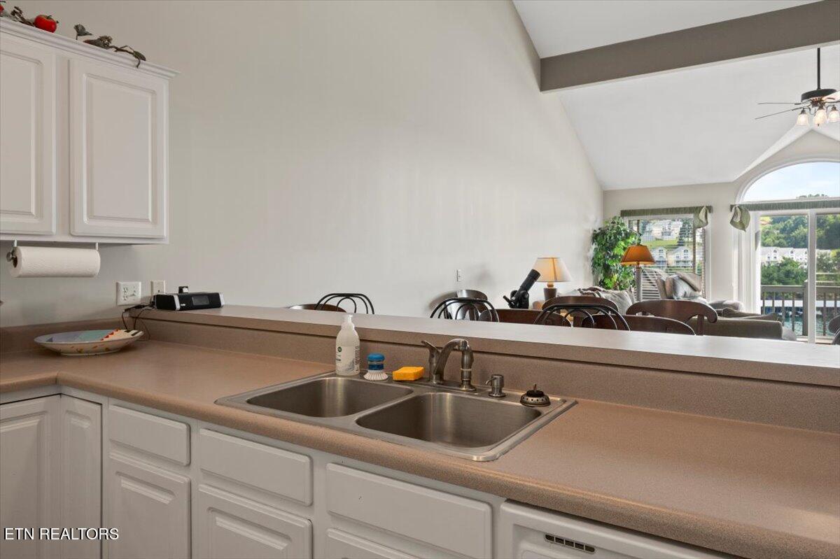 245 Doe Lane, 10, LaFollette Unit: 10