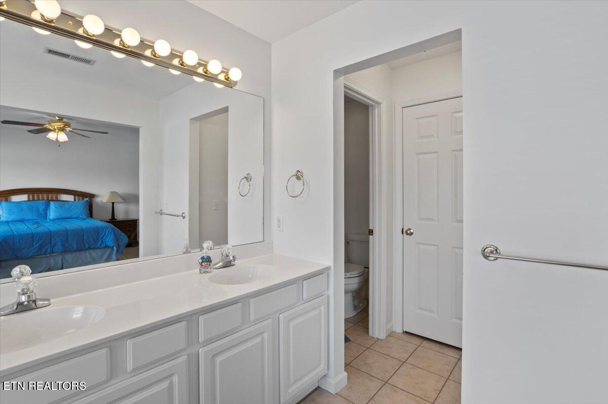 245 Doe Lane, 10, LaFollette Unit: 10