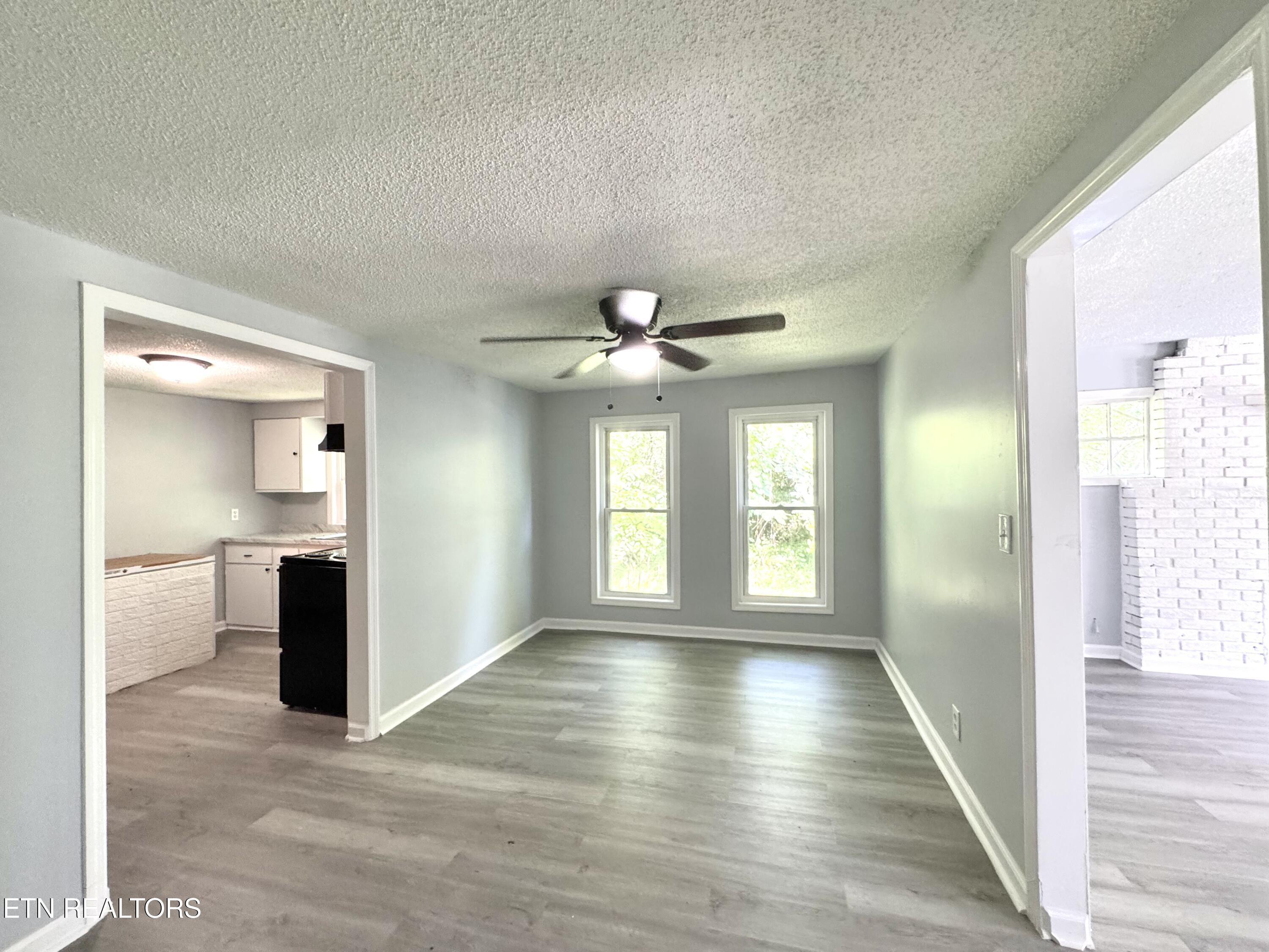 914 S 13th St, LaFollette